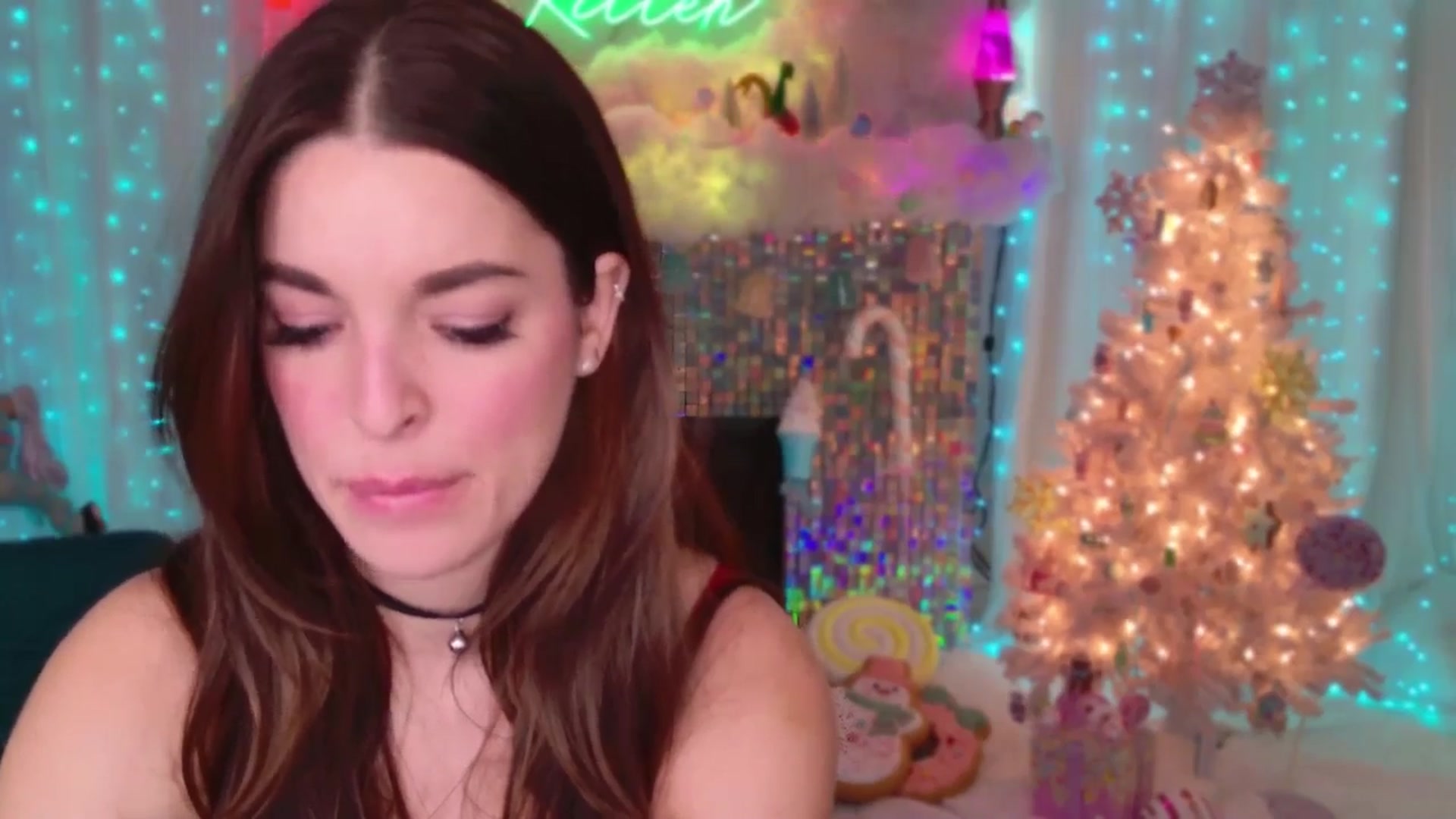 Gallery image thumbnail from ThunderKitten's myfreecams stream on, 12/29/2024, 10:07 image 16 of 20