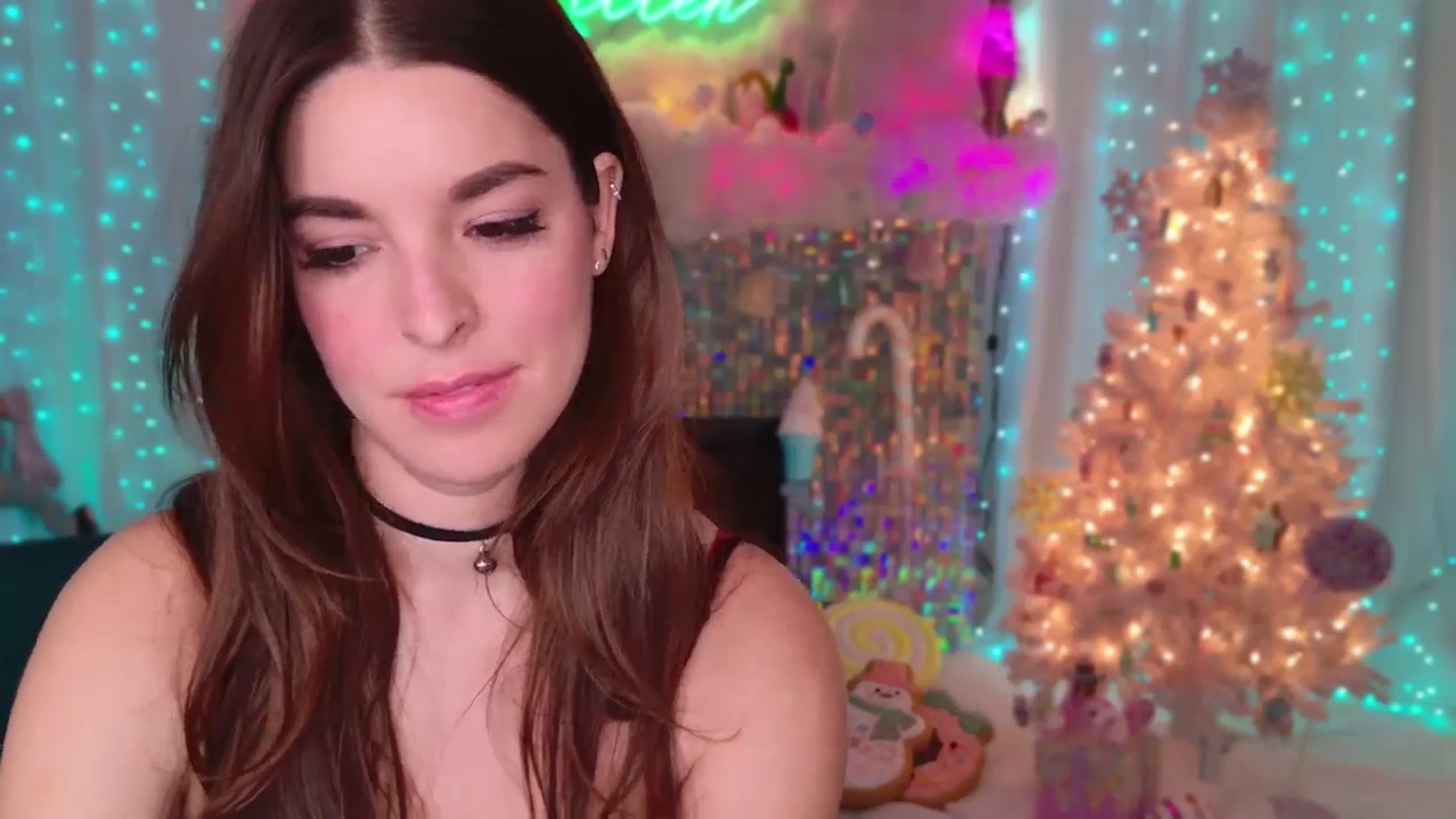 Gallery image thumbnail from ThunderKitten's myfreecams stream on, 12/29/2024, 10:07 image 14 of 20