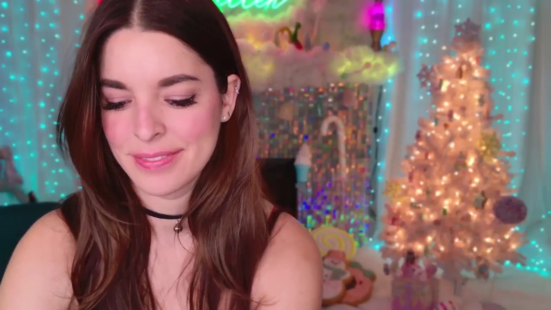 Gallery image thumbnail from ThunderKitten's myfreecams stream on, 12/29/2024, 10:07 image 13 of 20