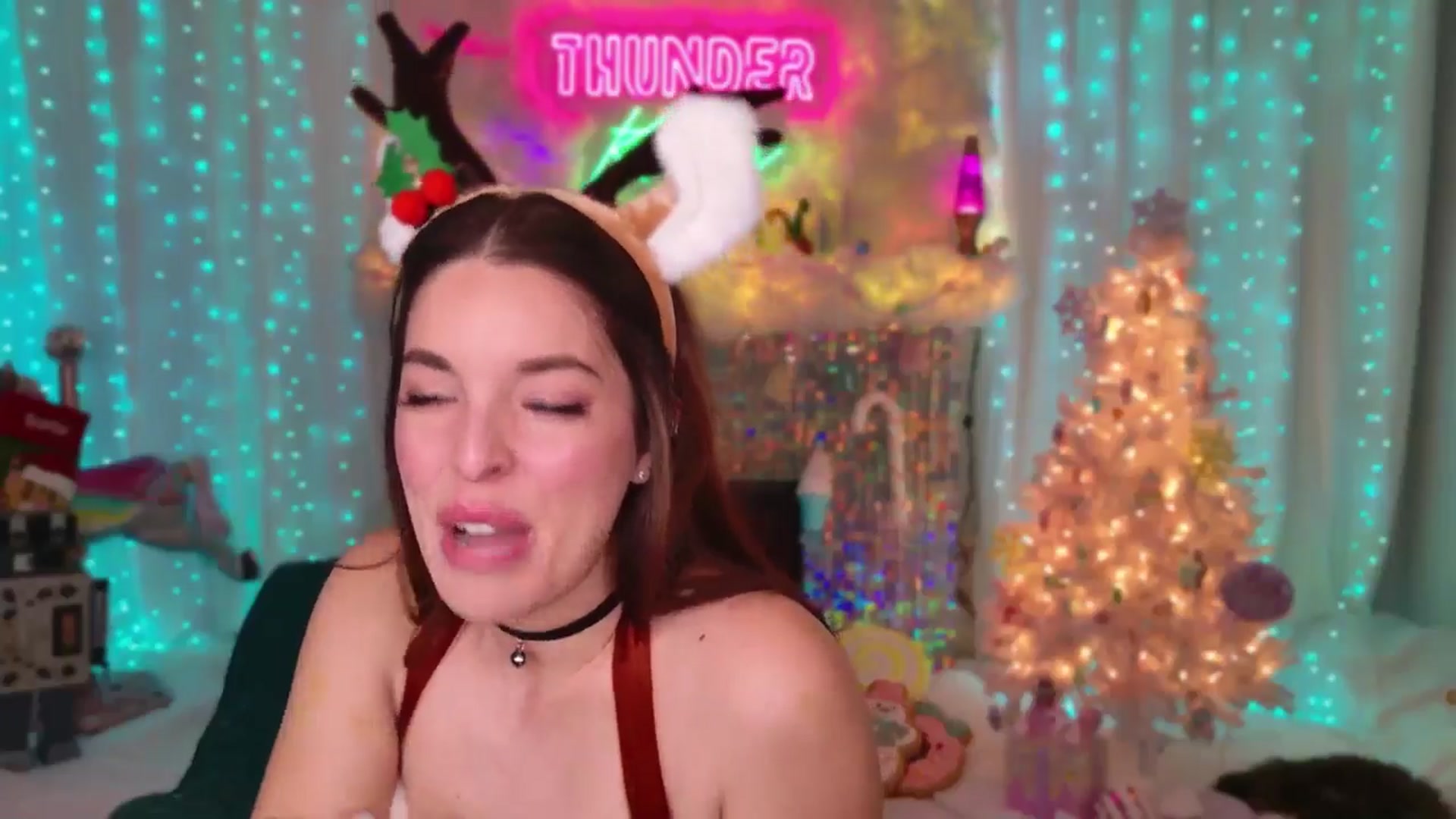 Gallery image thumbnail from ThunderKitten's myfreecams stream on, 12/31/2024, 08:20 image 9 of 20