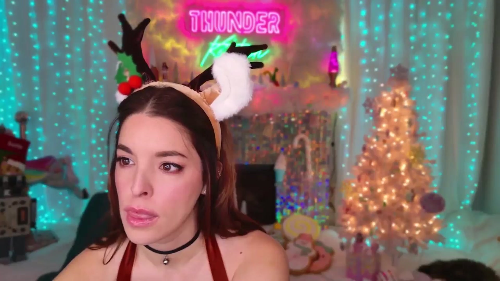 Gallery image thumbnail from ThunderKitten's myfreecams stream on, 12/31/2024, 08:20 image 8 of 20
