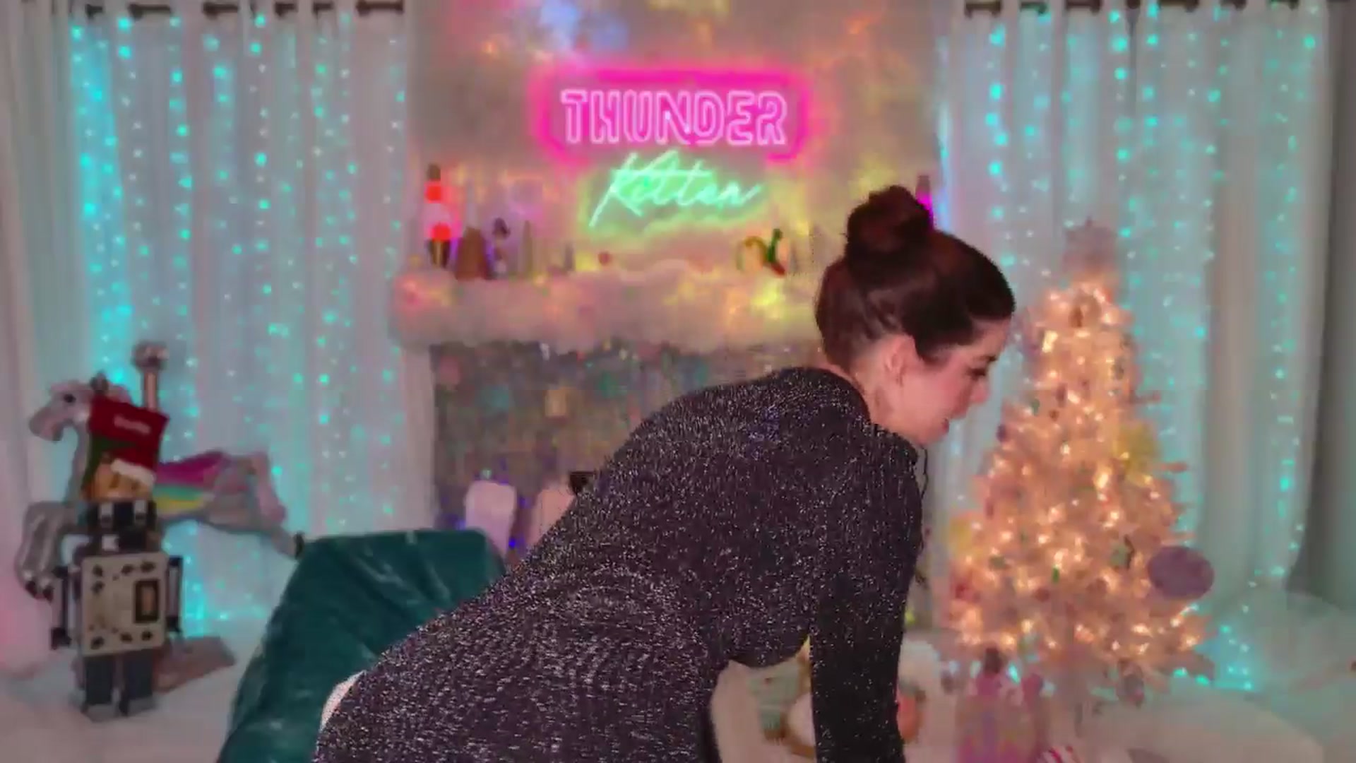 Gallery image thumbnail from ThunderKitten's myfreecams stream on, 01/02/2025, 08:50 image 7 of 20