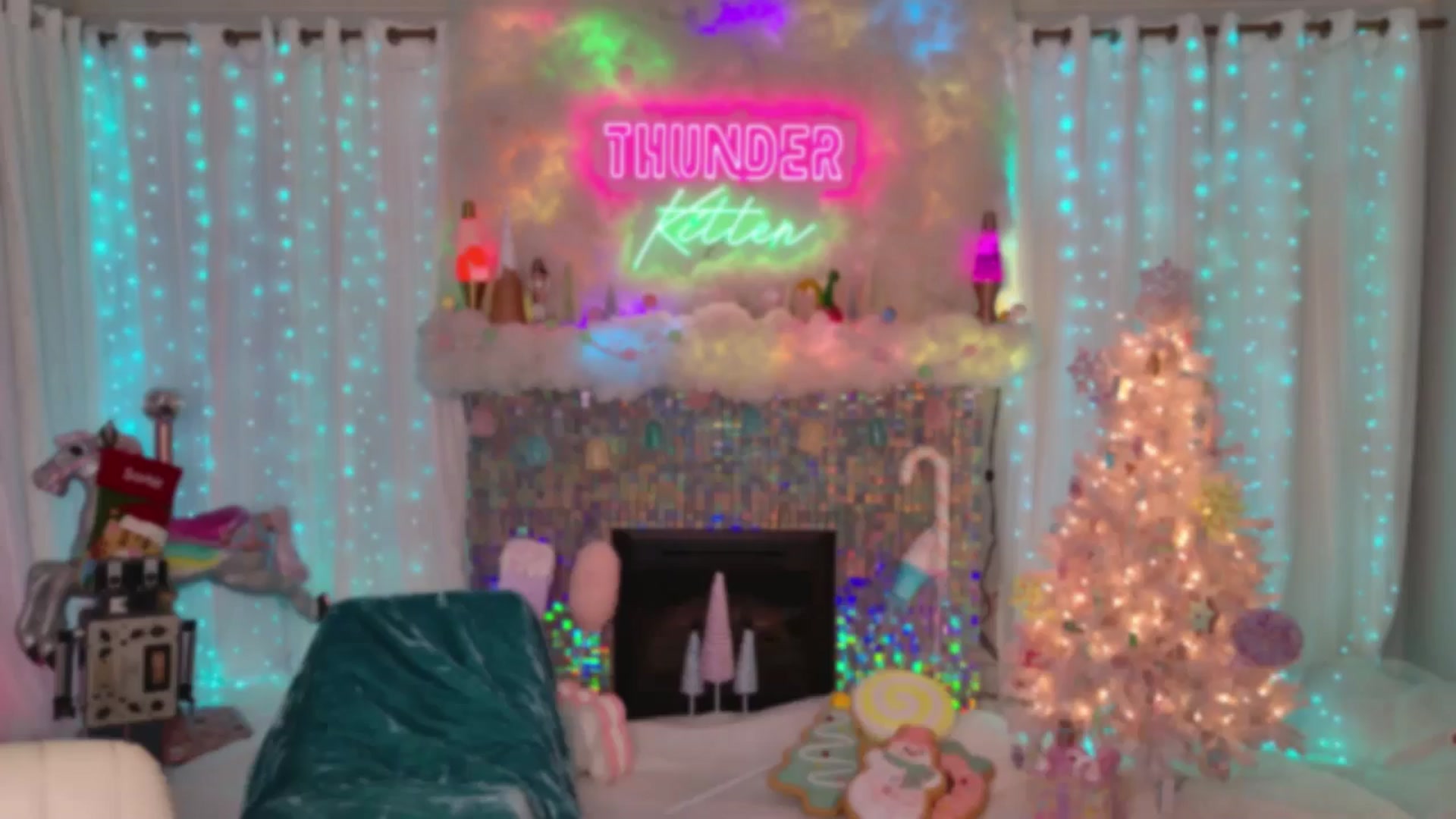 Gallery image thumbnail from ThunderKitten's myfreecams stream on, 01/02/2025, 08:50 image 1 of 20