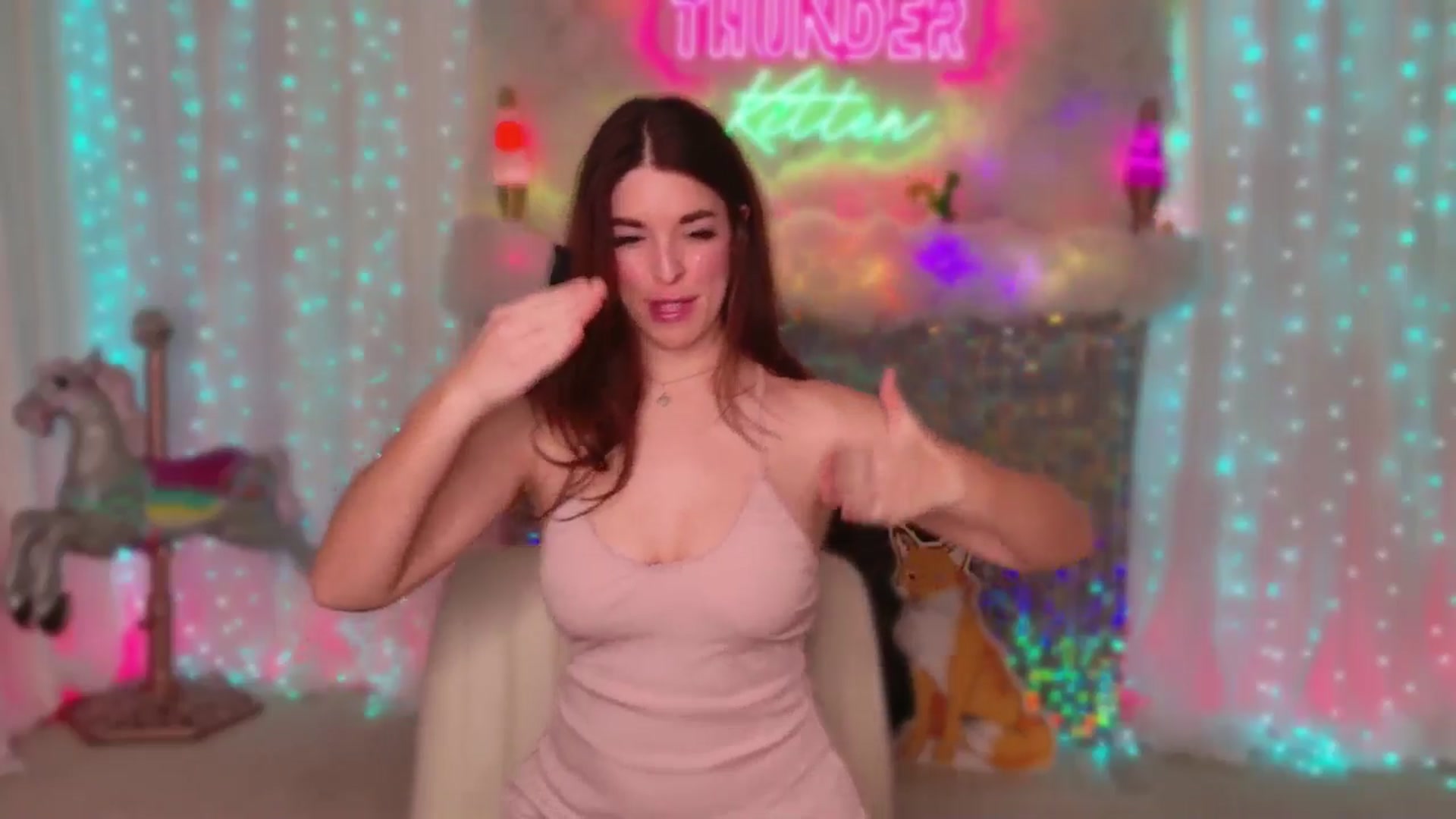 Gallery image thumbnail from ThunderKitten's myfreecams stream on, 01/07/2025, 10:22 image 4 of 20