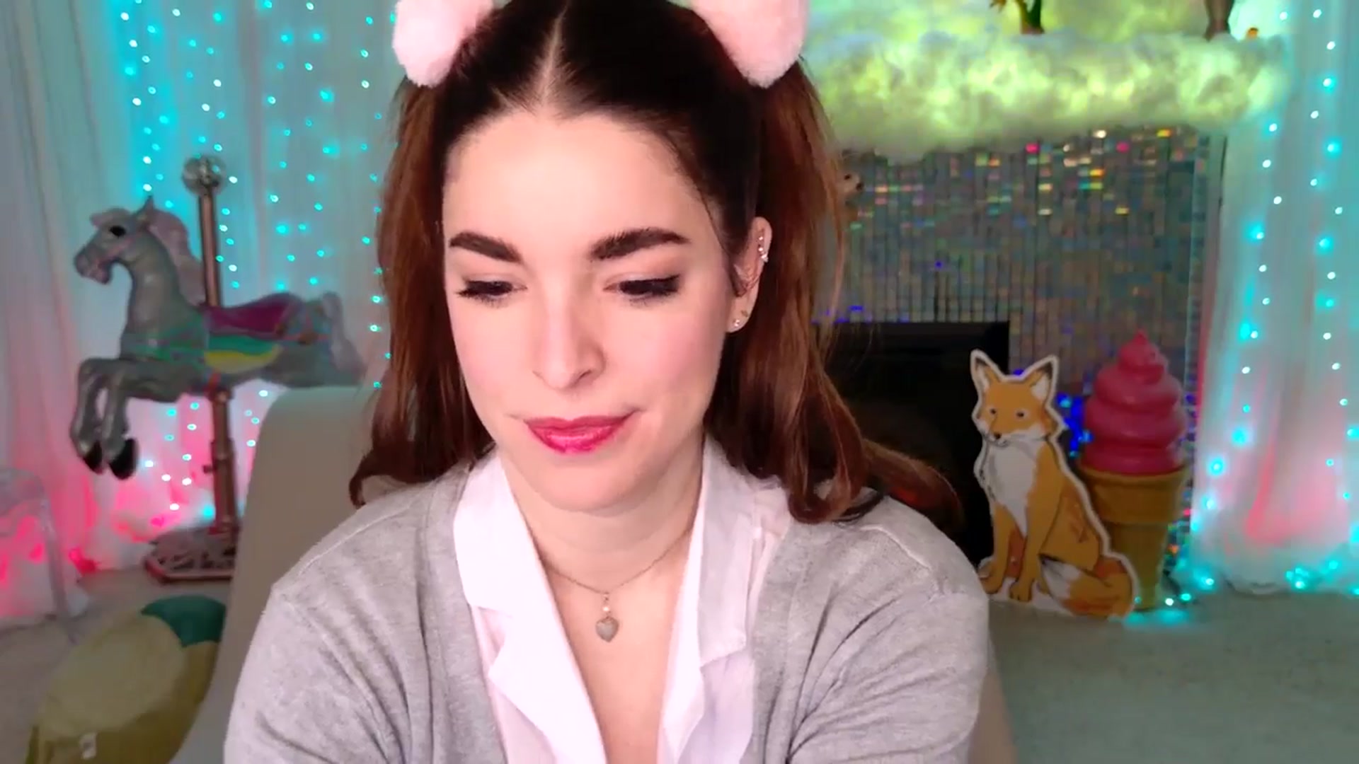 Gallery image thumbnail from ThunderKitten's myfreecams stream on, 02/08/2025, 08:54 image 10 of 20