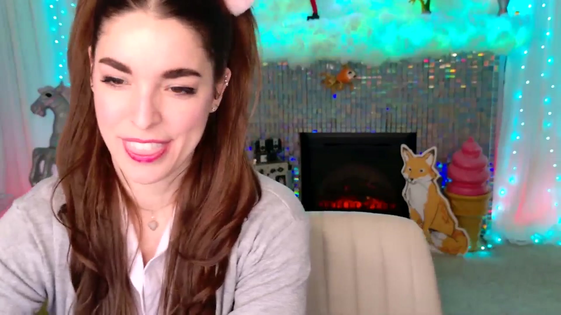 Gallery image thumbnail from ThunderKitten's myfreecams stream on, 02/08/2025, 08:54 image 18 of 20