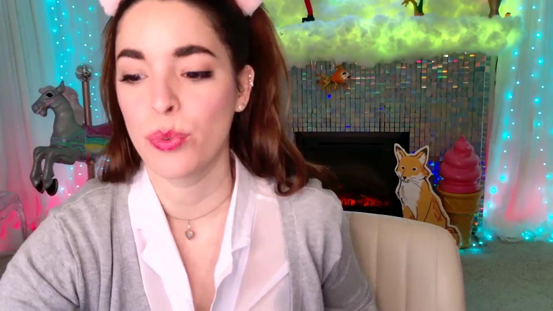 Gallery image thumbnail from ThunderKitten's myfreecams stream on, 02/08/2025, 08:54 image 13 of 20