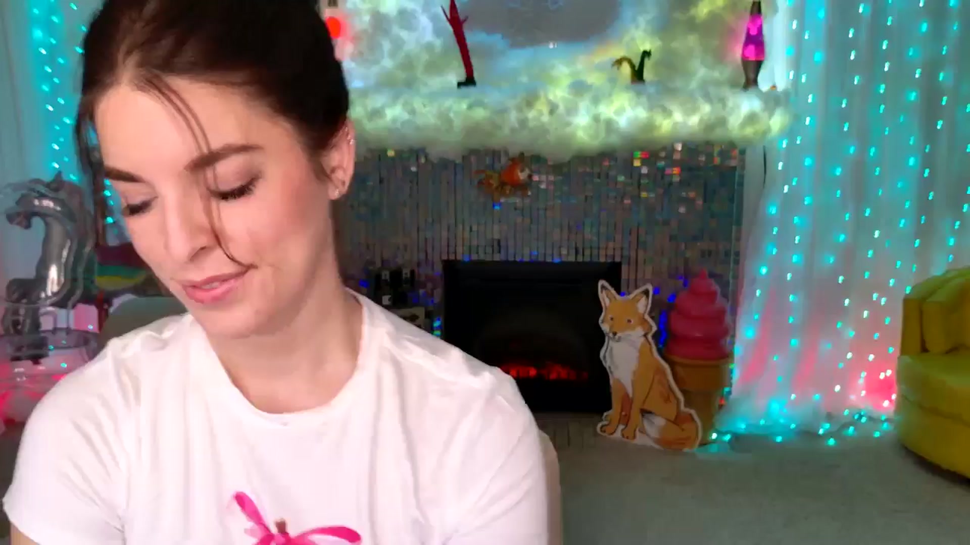 Gallery image thumbnail from ThunderKitten's myfreecams stream on, 02/20/2025, 08:20 image 1 of 20