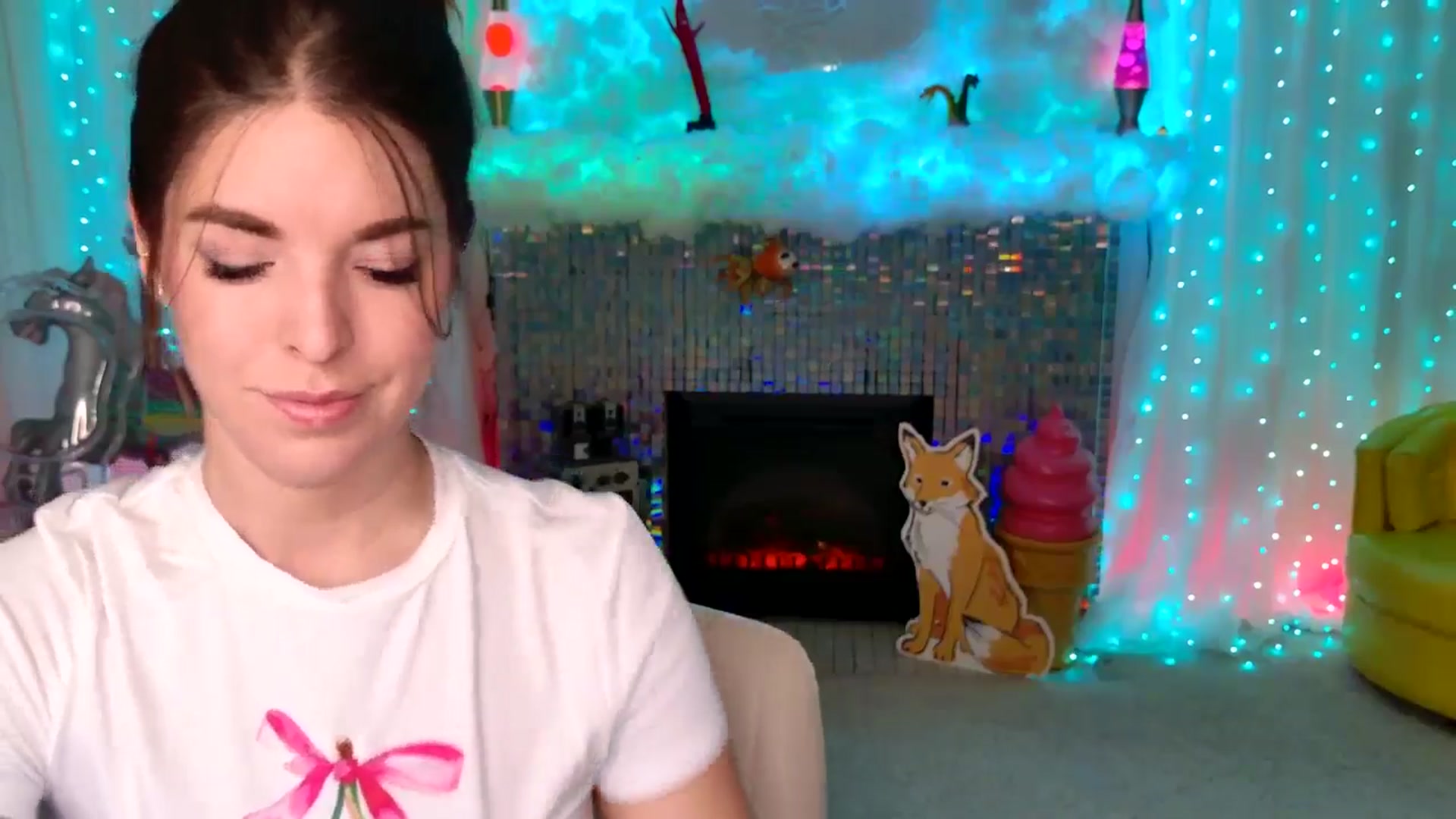 Gallery image thumbnail from ThunderKitten's myfreecams stream on, 02/20/2025, 08:20 image 3 of 20