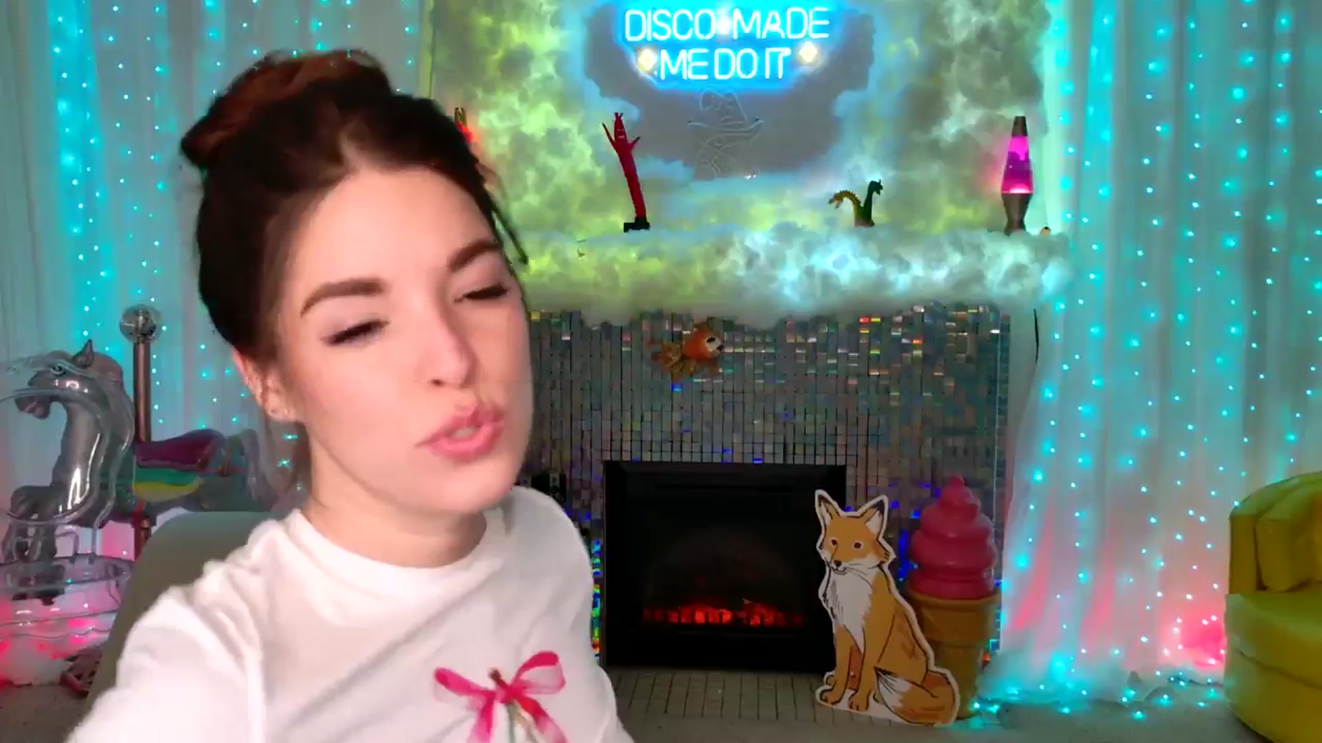 Gallery image thumbnail from ThunderKitten's myfreecams stream on, 02/20/2025, 08:20 image 11 of 20