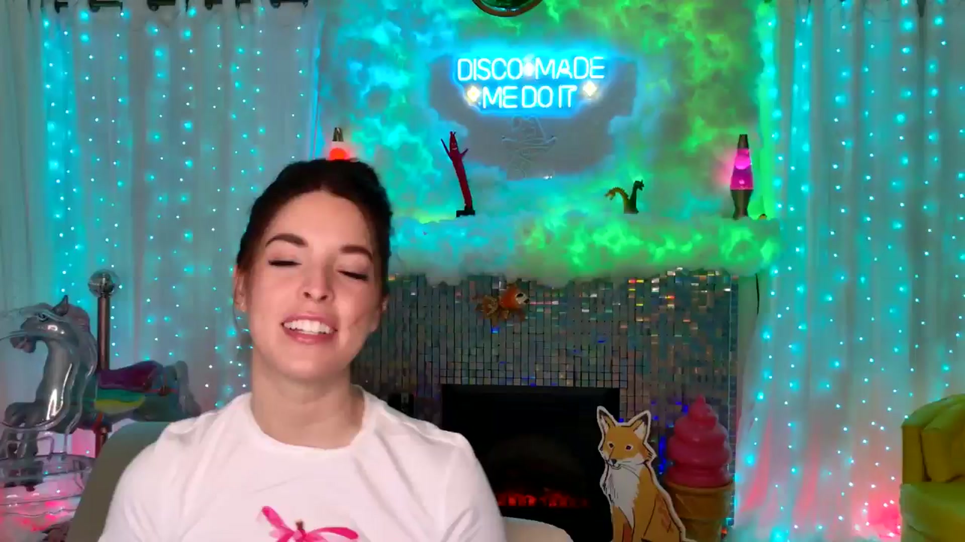 Gallery image thumbnail from ThunderKitten's myfreecams stream on, 02/20/2025, 08:20 image 10 of 20