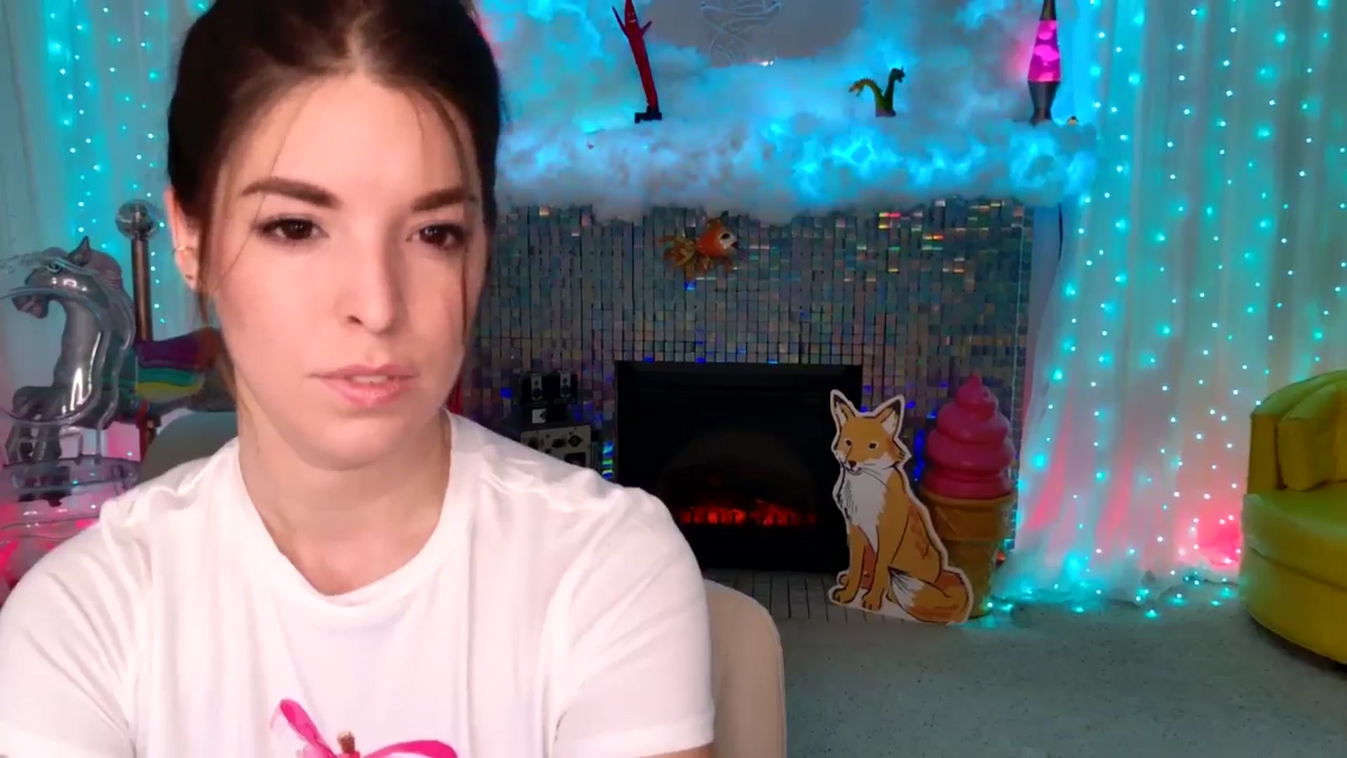 Gallery image thumbnail from ThunderKitten's myfreecams stream on, 02/20/2025, 08:20 image 2 of 20