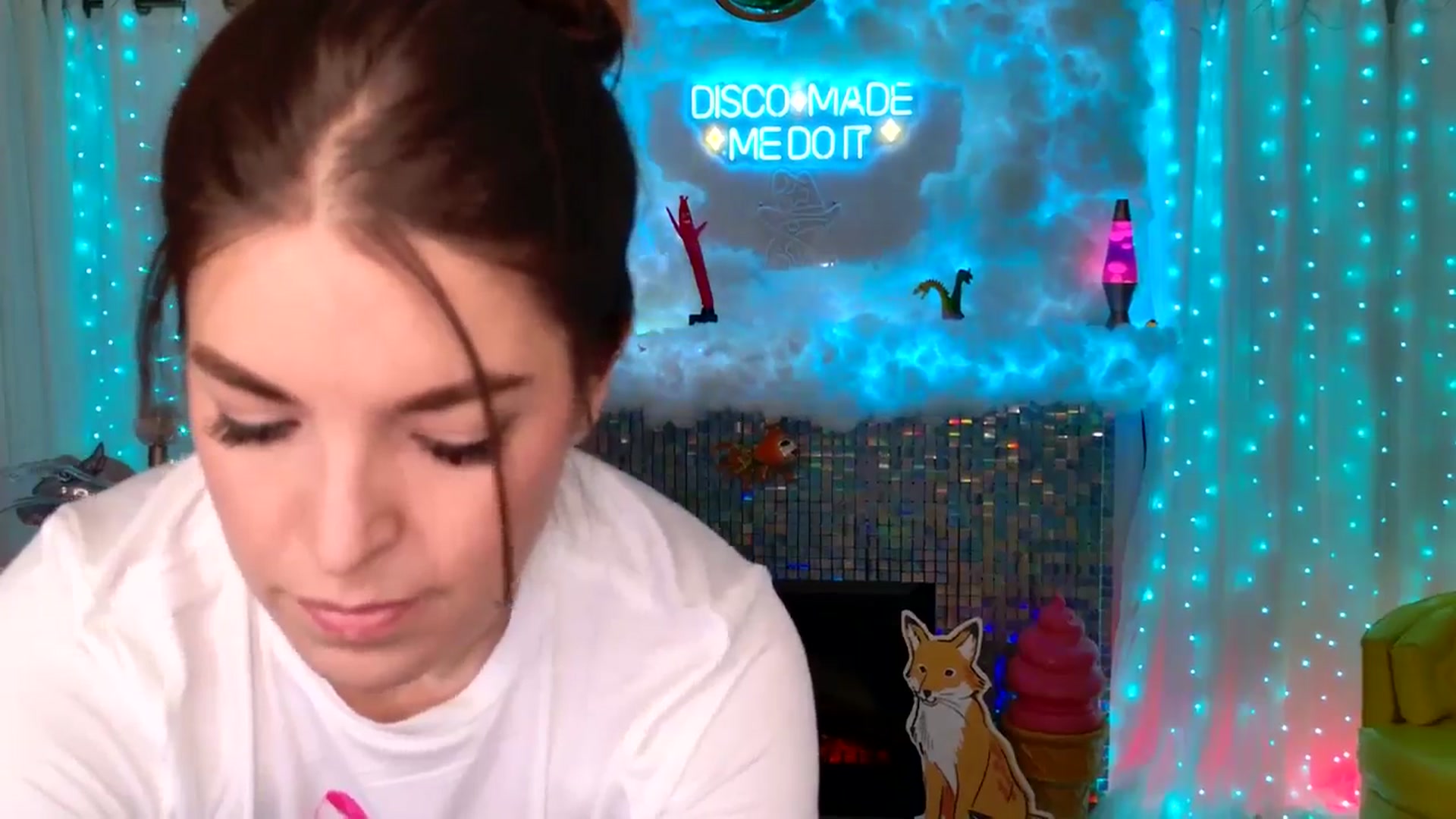 Gallery image thumbnail from ThunderKitten's myfreecams stream on, 02/20/2025, 08:20 image 6 of 20