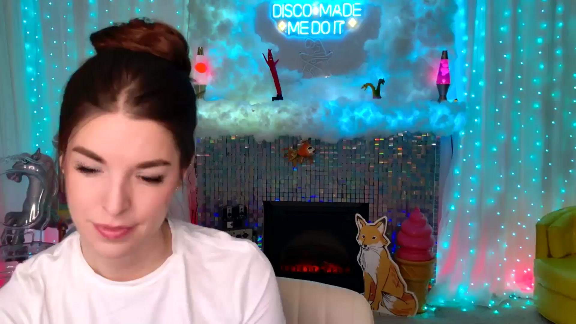 Gallery image thumbnail from ThunderKitten's myfreecams stream on, 02/20/2025, 08:20 image 12 of 20