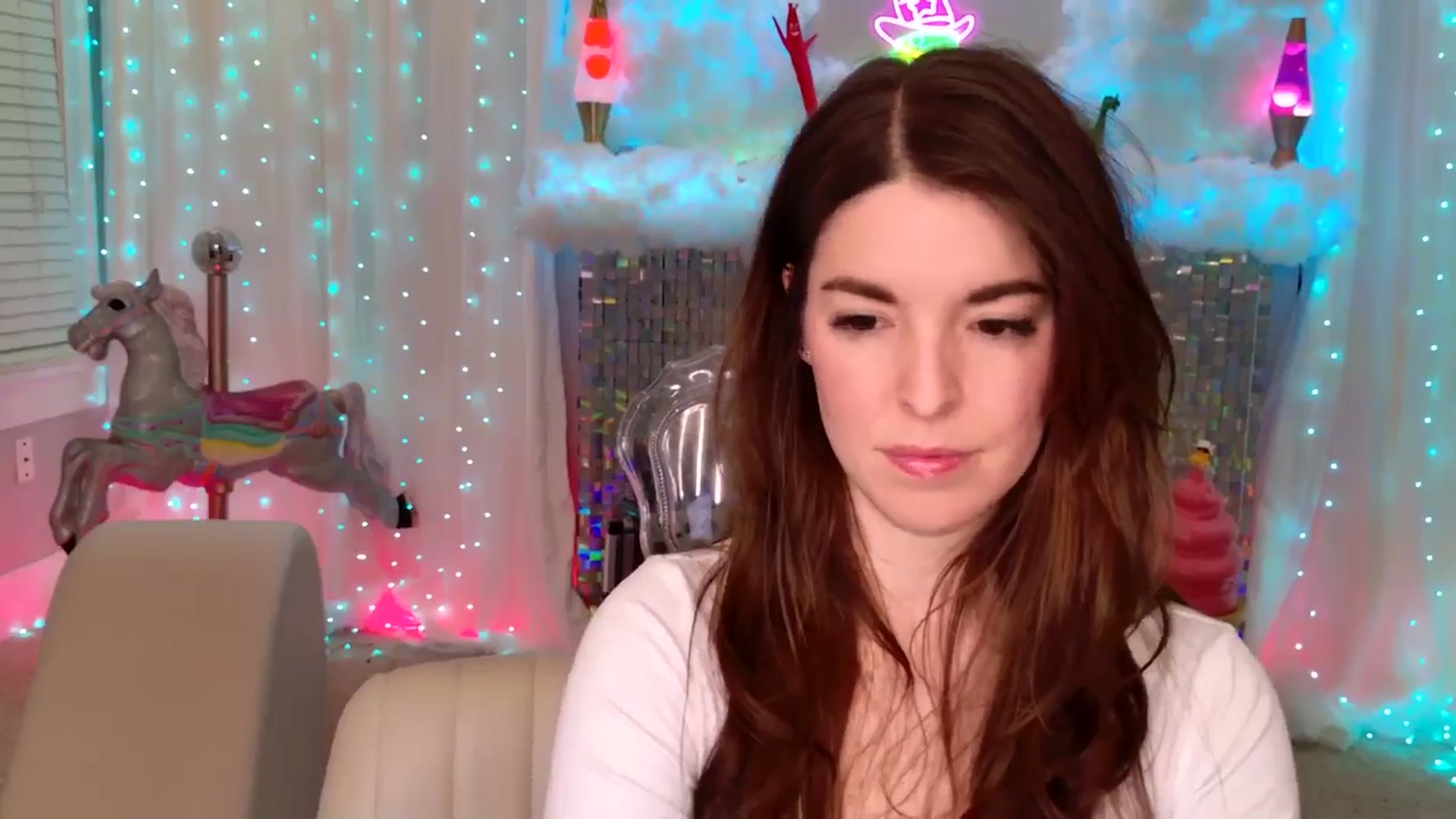 Gallery image thumbnail from ThunderKitten's myfreecams stream on, 03/04/2025, 09:03 image 15 of 20
