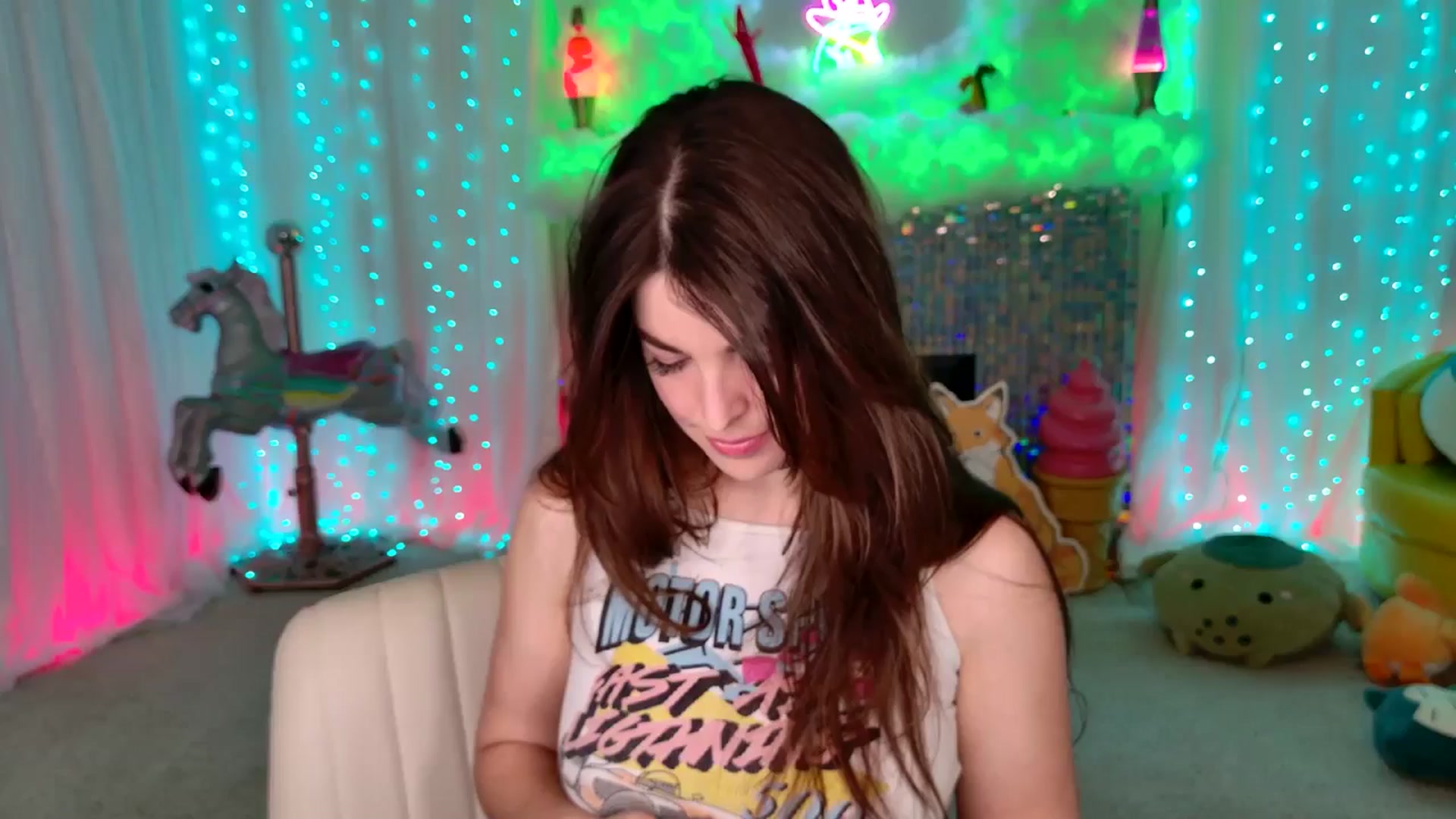 Gallery image thumbnail from ThunderKitten's myfreecams stream on, 03/27/2025, 07:42 image 15 of 20