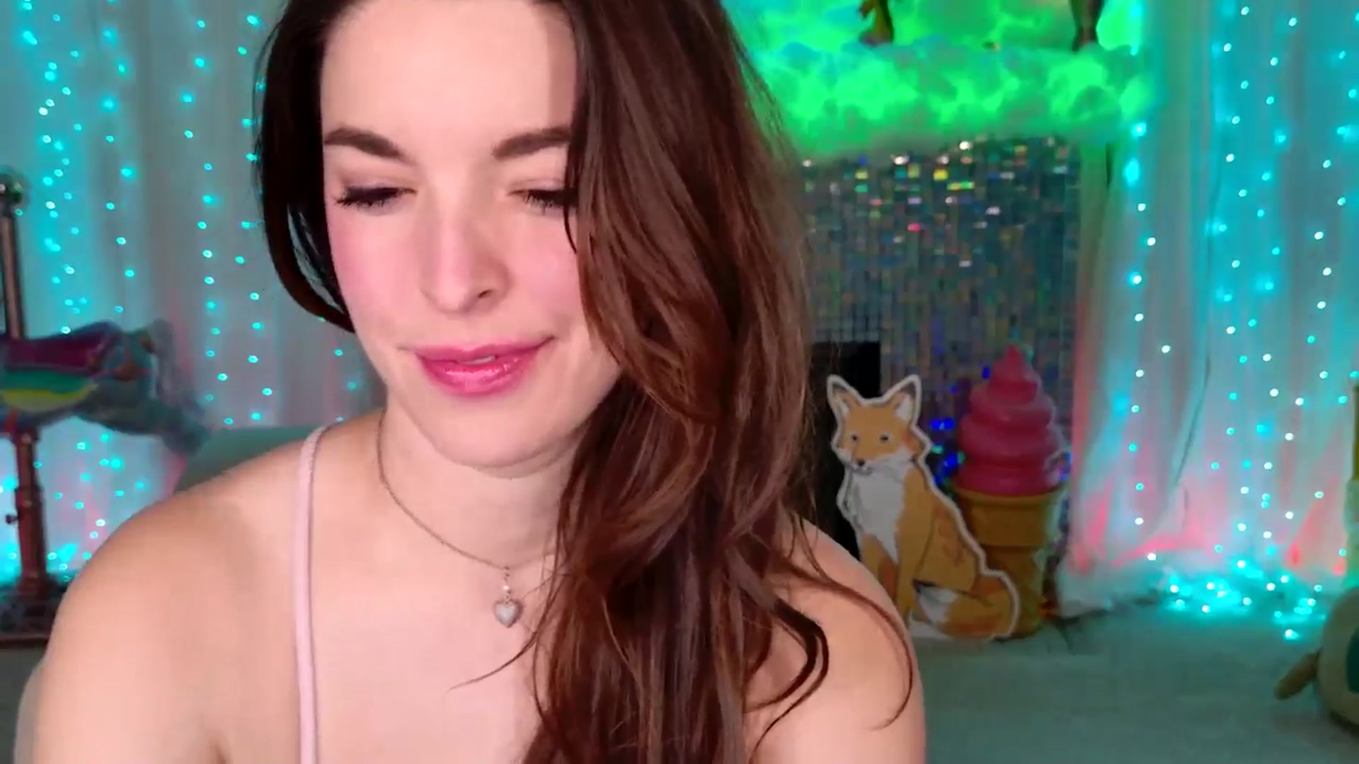 Gallery image thumbnail from ThunderKitten's myfreecams stream on, 04/09/2025, 06:51 image 8 of 20