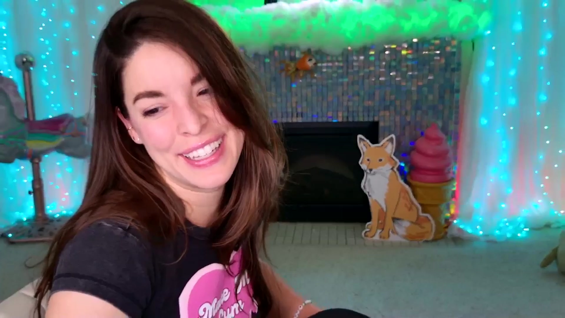 Gallery image thumbnail from ThunderKitten's myfreecams stream on, 04/24/2025, 10:28 image 11 of 20