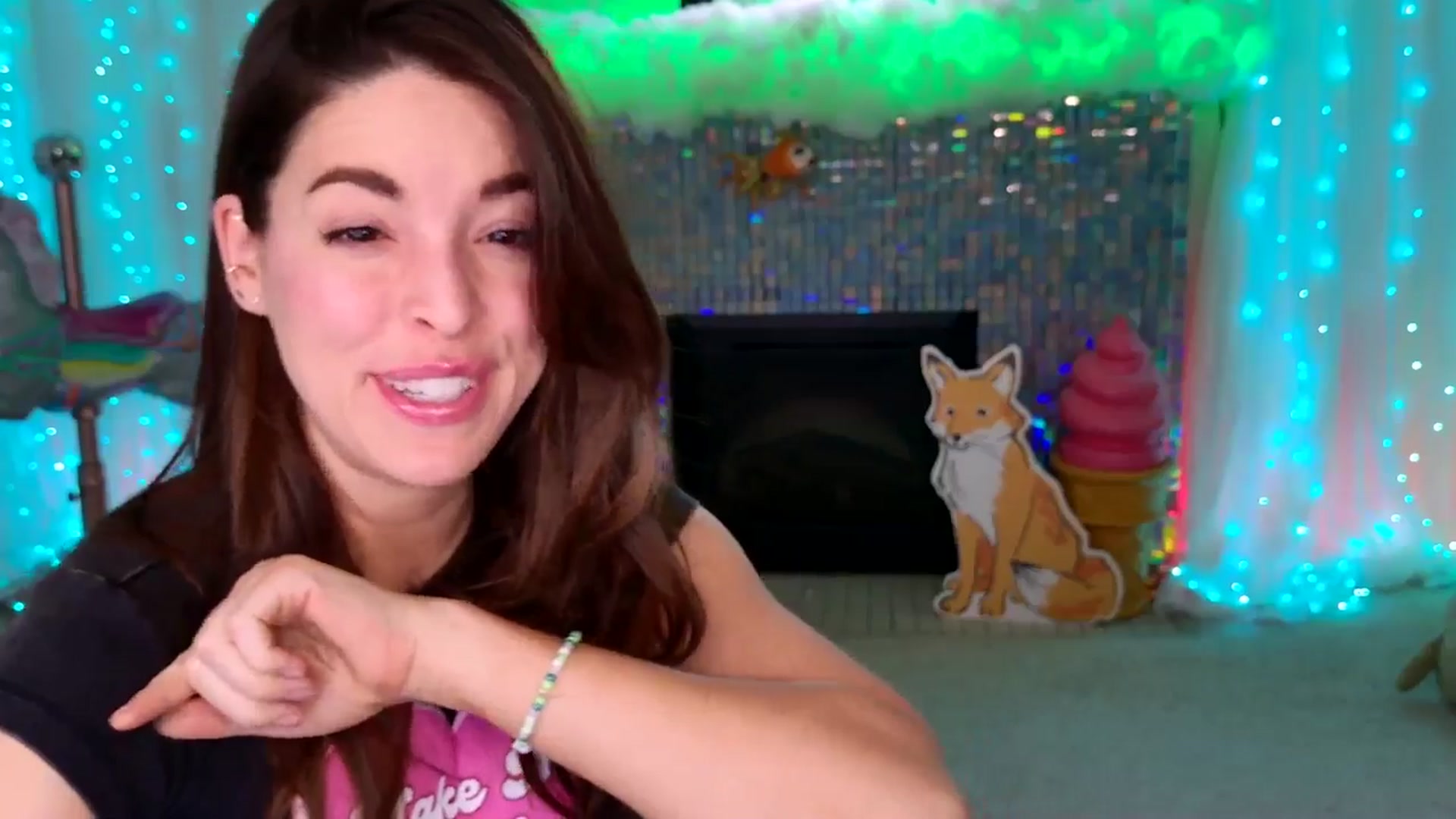 Gallery image thumbnail from ThunderKitten's myfreecams stream on, 04/24/2025, 10:28 image 12 of 20