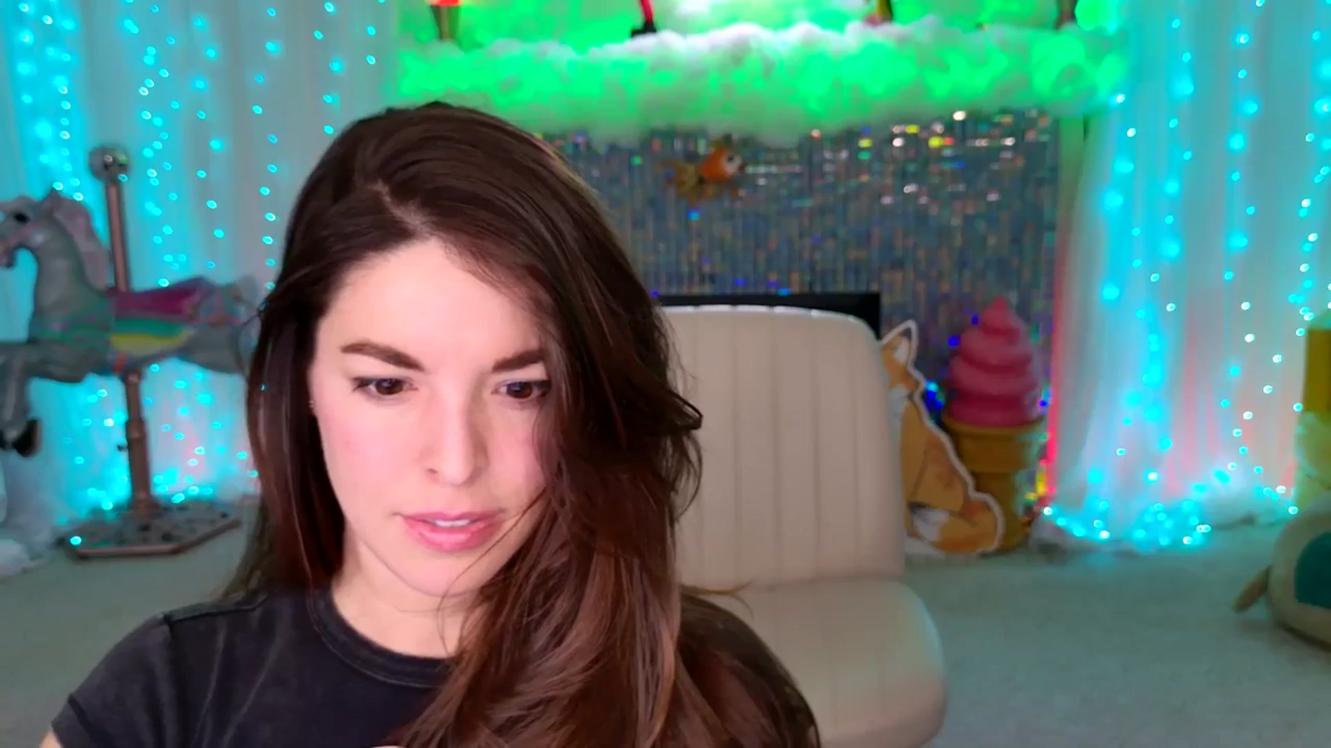 Gallery image thumbnail from ThunderKitten's myfreecams stream on, 04/24/2025, 10:28 image 19 of 20