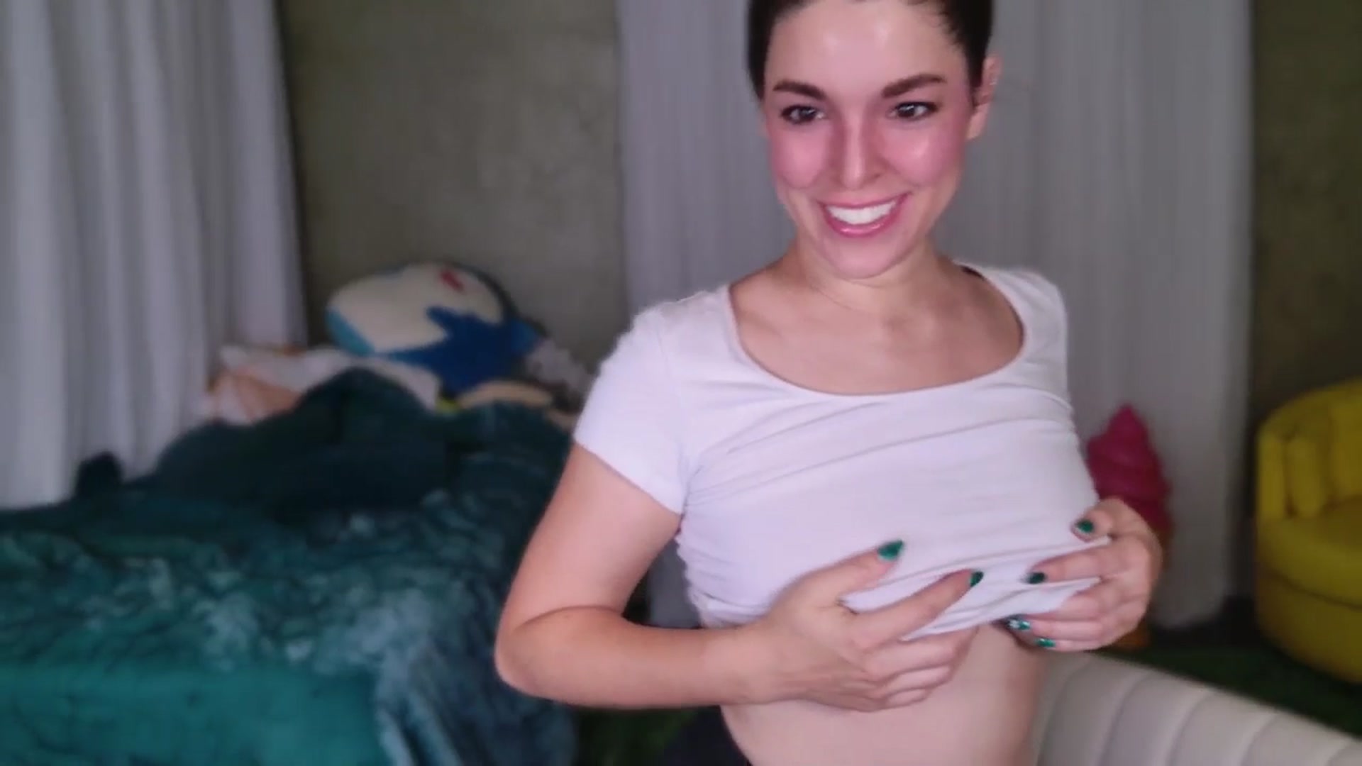 Gallery image thumbnail from ThunderKitten's myfreecams stream on, 06/03/2025, 07:44 image 3 of 20