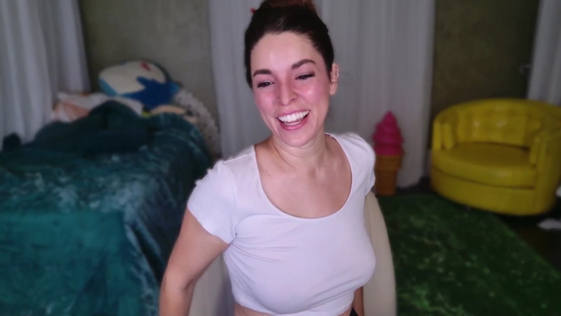 Gallery image thumbnail from ThunderKitten's myfreecams stream on, 06/03/2025, 07:44 image 14 of 20