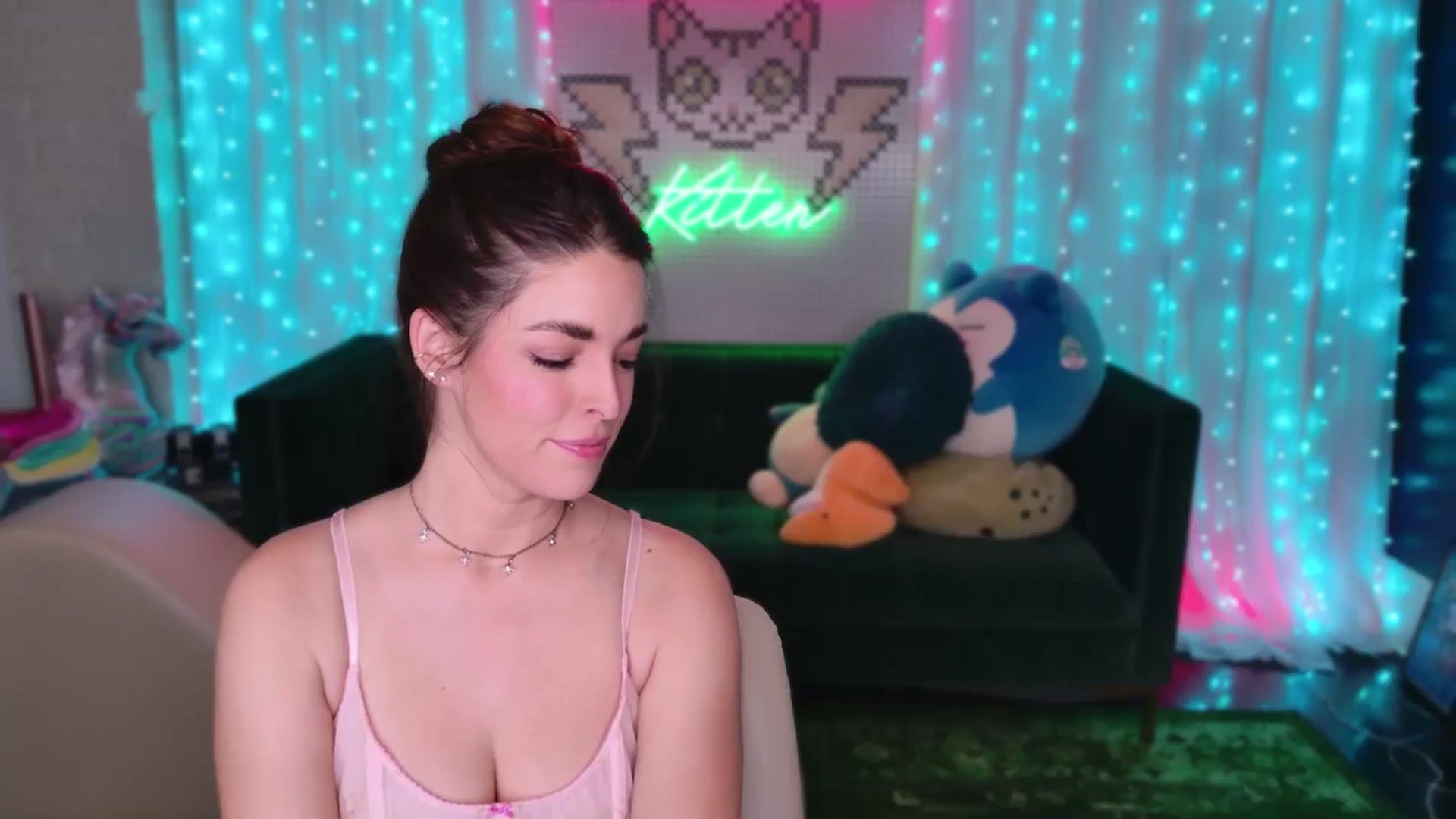 Gallery image thumbnail from ThunderKitten's myfreecams stream on, 08/05/2025, 09:35 image 5 of 20