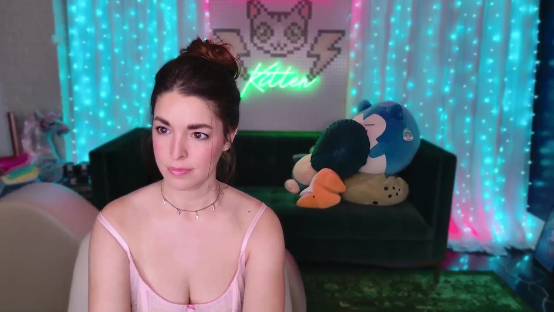 Gallery image thumbnail from ThunderKitten's myfreecams stream on, 08/05/2025, 09:35 image 7 of 20