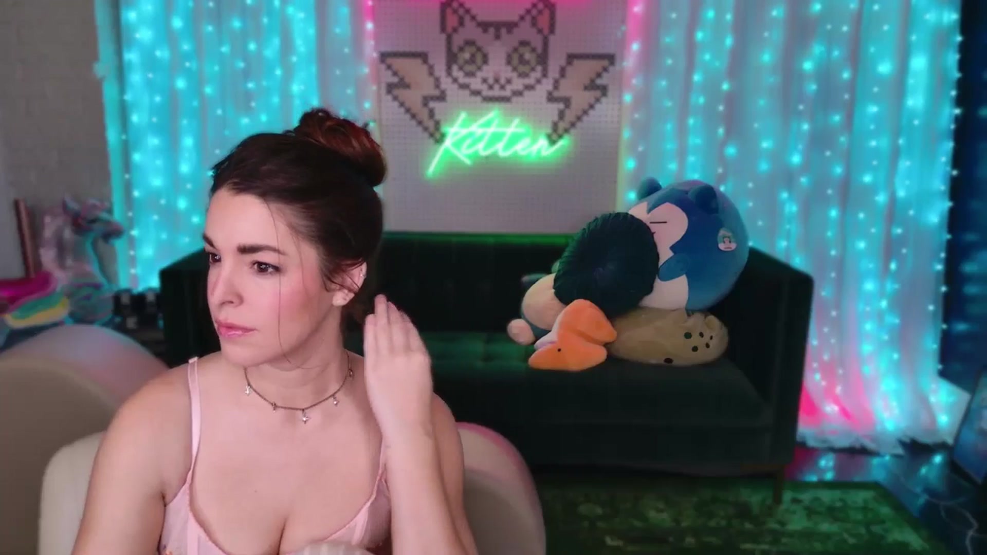 Gallery image thumbnail from ThunderKitten's myfreecams stream on, 08/05/2025, 09:35 image 16 of 20