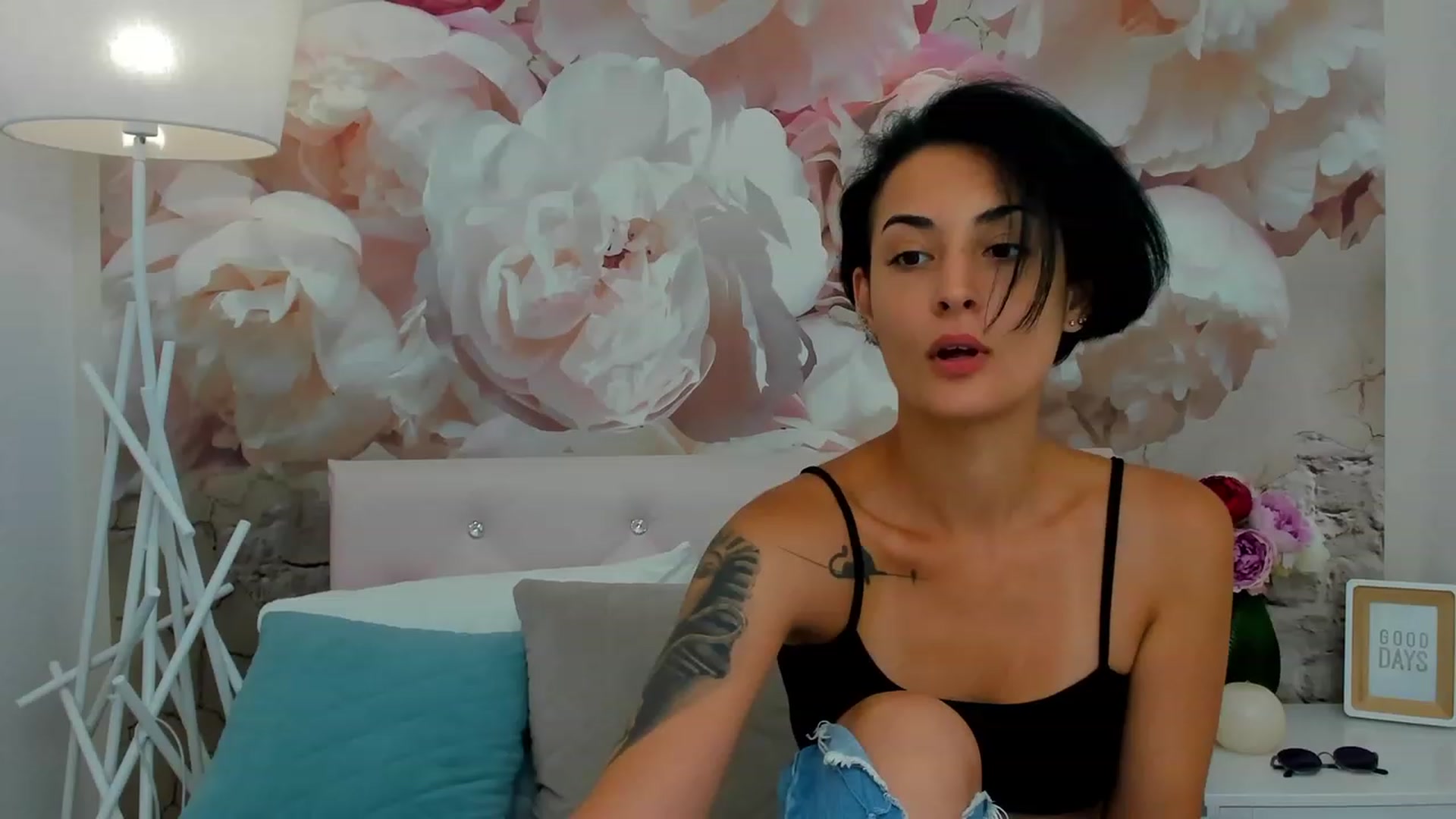 Gallery image thumbnail from TiaChi's myfreecams stream on, 07/27/2023, 14:58 image 4 of 20
