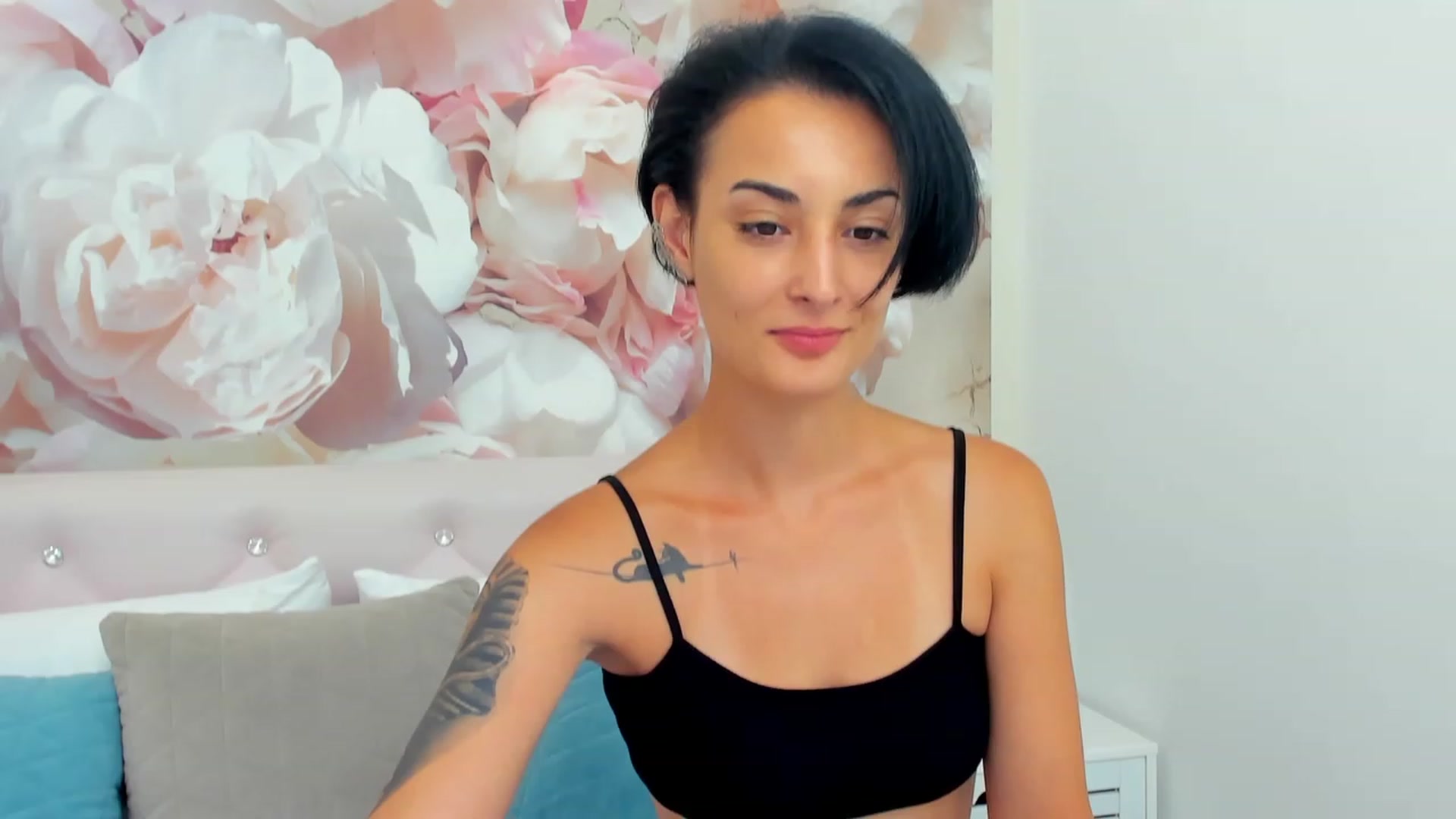Gallery image thumbnail from TiaChi's myfreecams stream on, 07/27/2023, 14:58 image 13 of 20