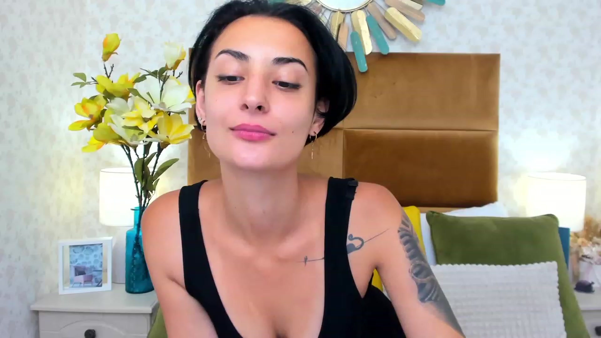 Gallery image thumbnail from TiaChi's myfreecams stream on, 07/28/2023, 12:56 image 17 of 20