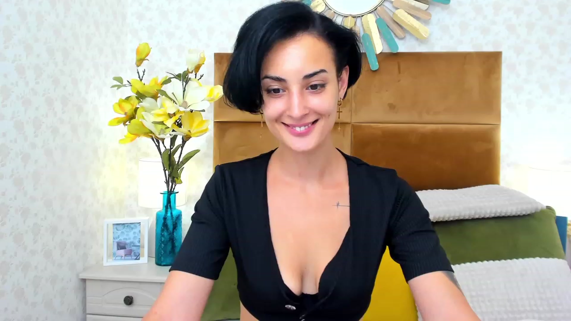 Gallery image thumbnail from TiaChi's myfreecams stream on, 07/28/2023, 17:09 image 4 of 20