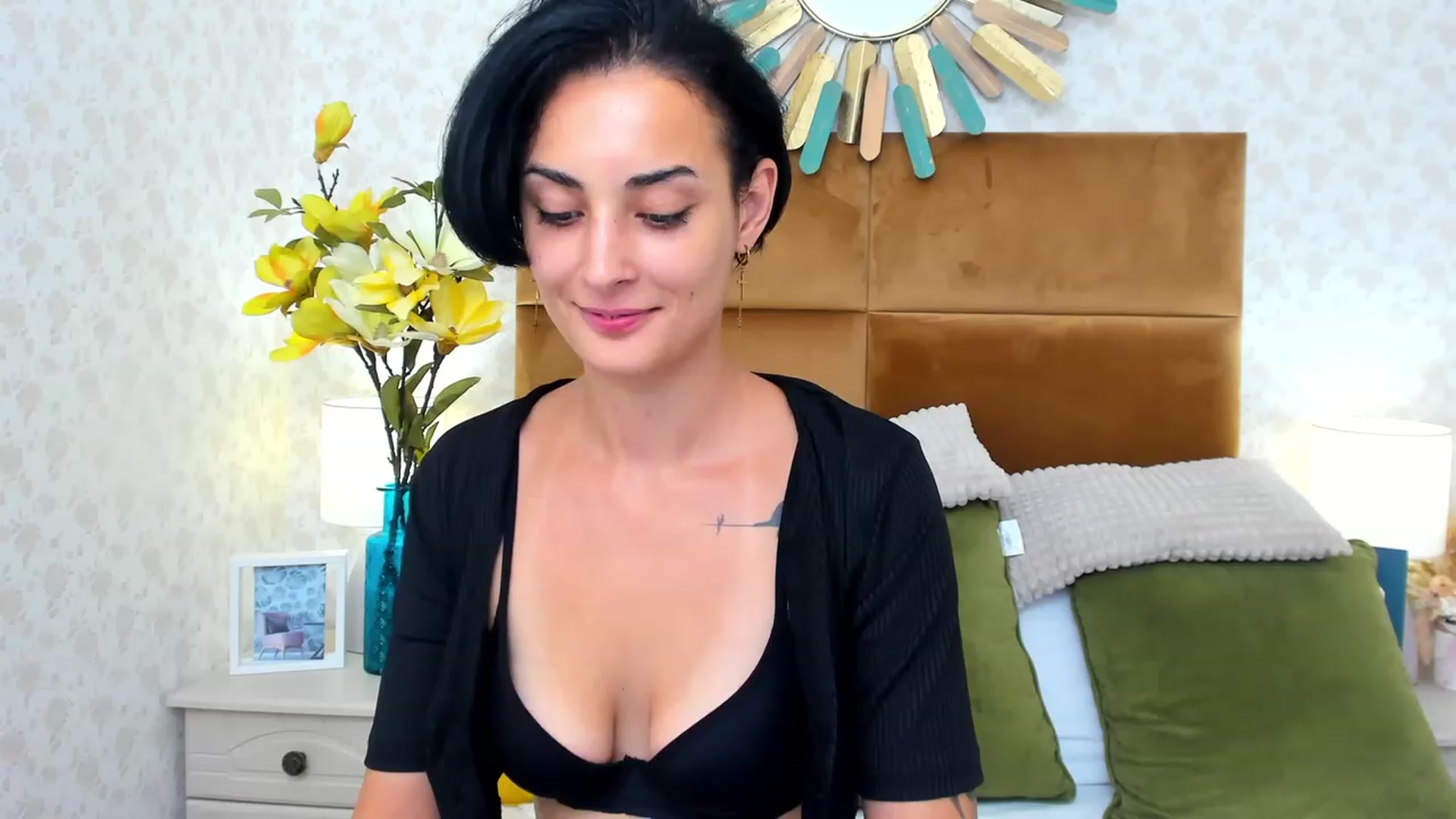 Gallery image thumbnail from TiaChi's myfreecams stream on, 07/28/2023, 18:00 image 19 of 20