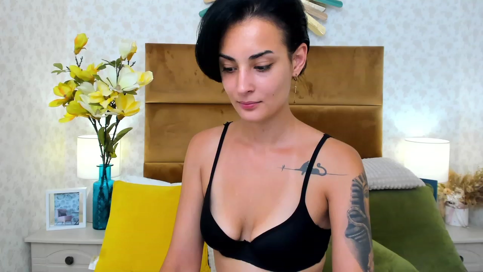 Gallery image thumbnail from TiaChi's myfreecams stream on, 07/28/2023, 19:08 image 4 of 20