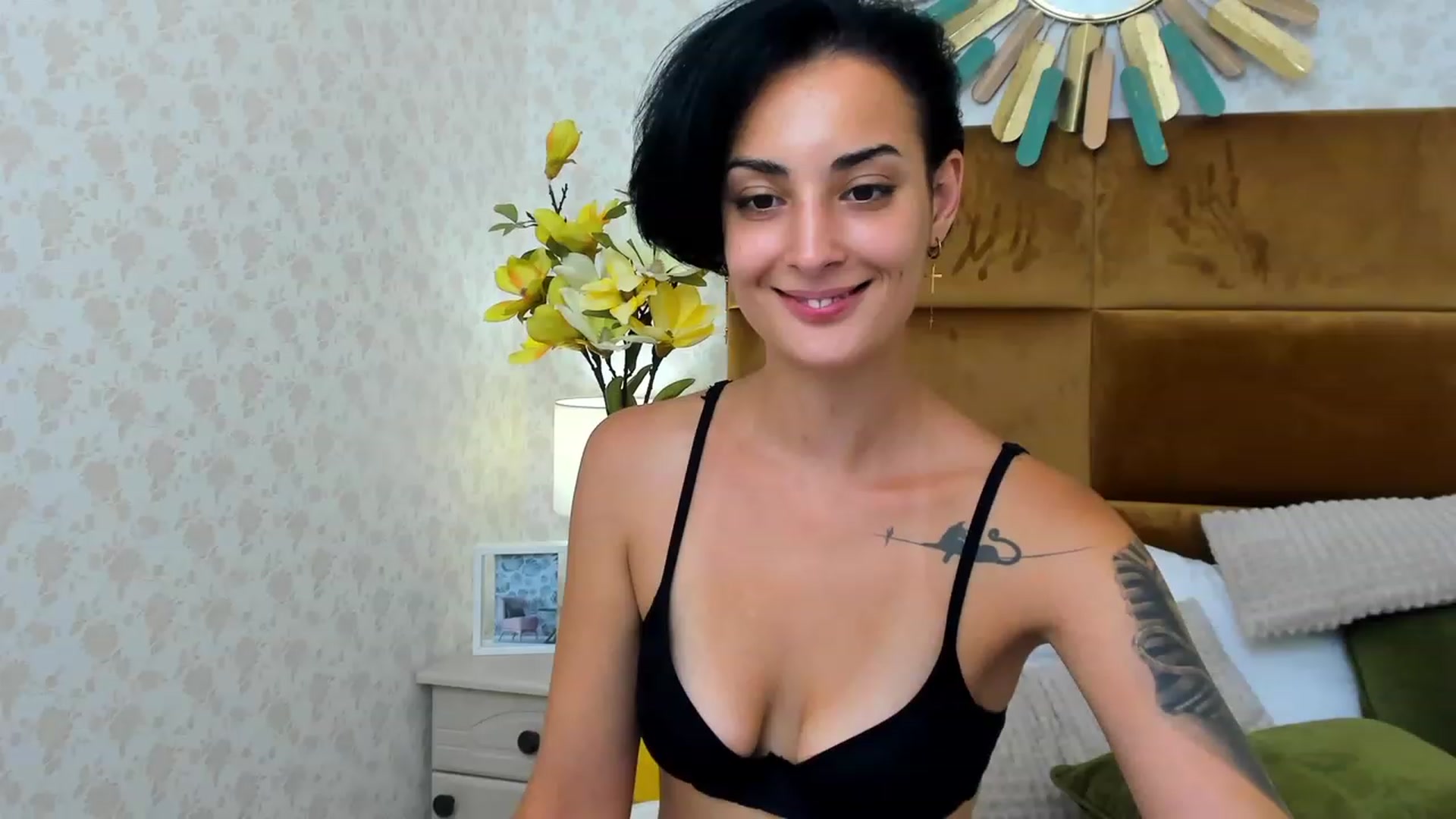Gallery image thumbnail from TiaChi's myfreecams stream on, 07/28/2023, 19:08 image 2 of 20