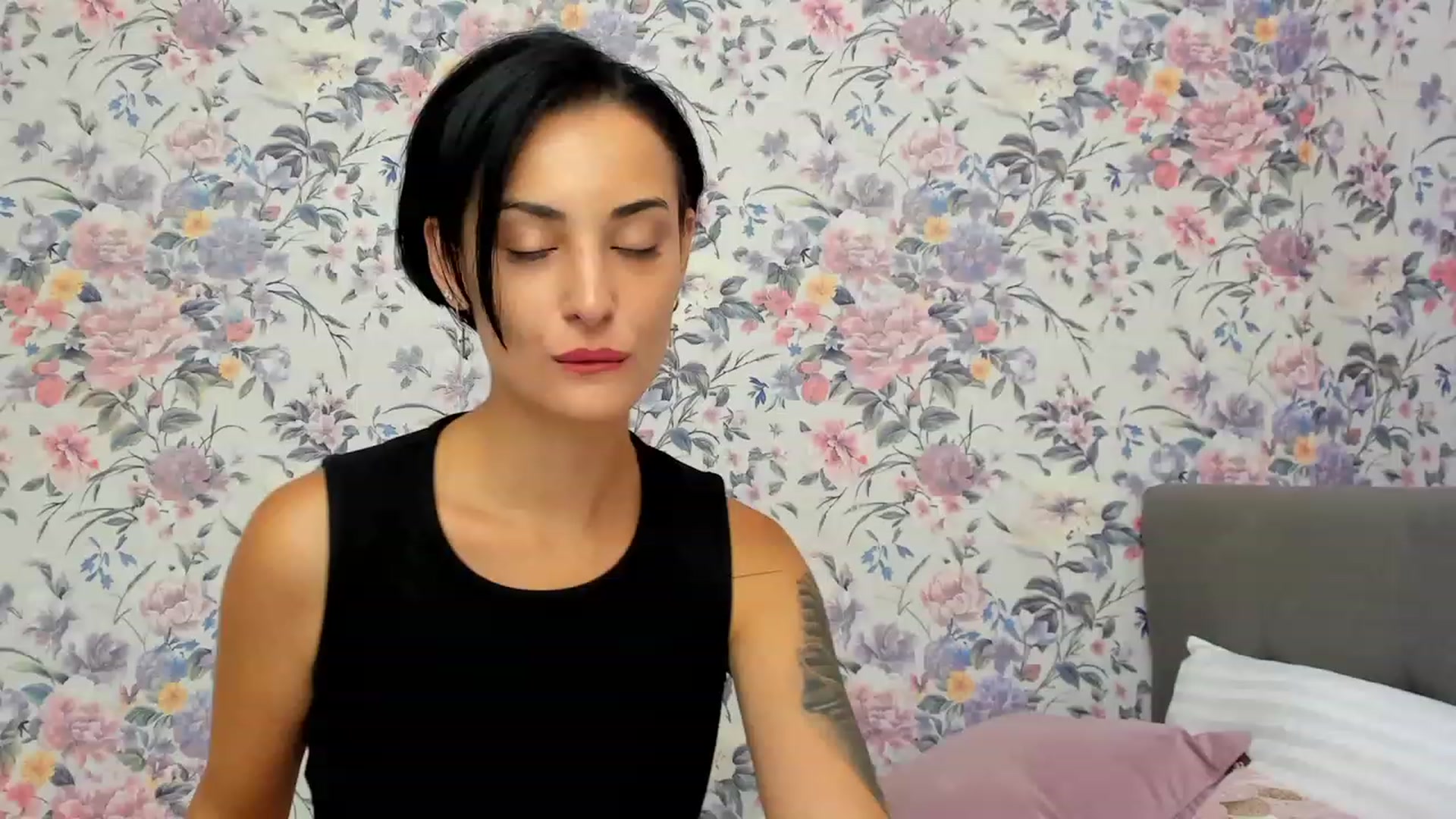 Gallery image thumbnail from TiaChi's myfreecams stream on, 07/29/2023, 13:02 image 7 of 20