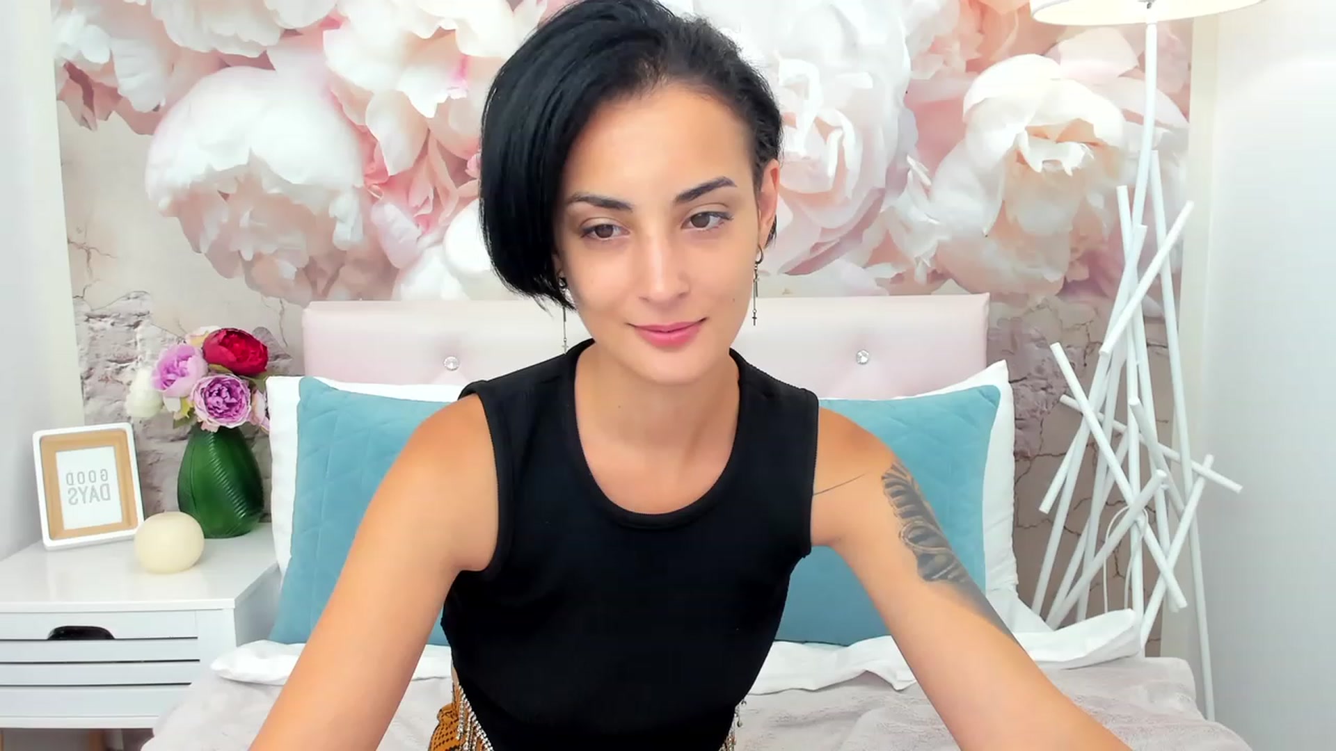 Gallery image thumbnail from TiaChi's myfreecams stream on, 07/29/2023, 15:02 image 12 of 20