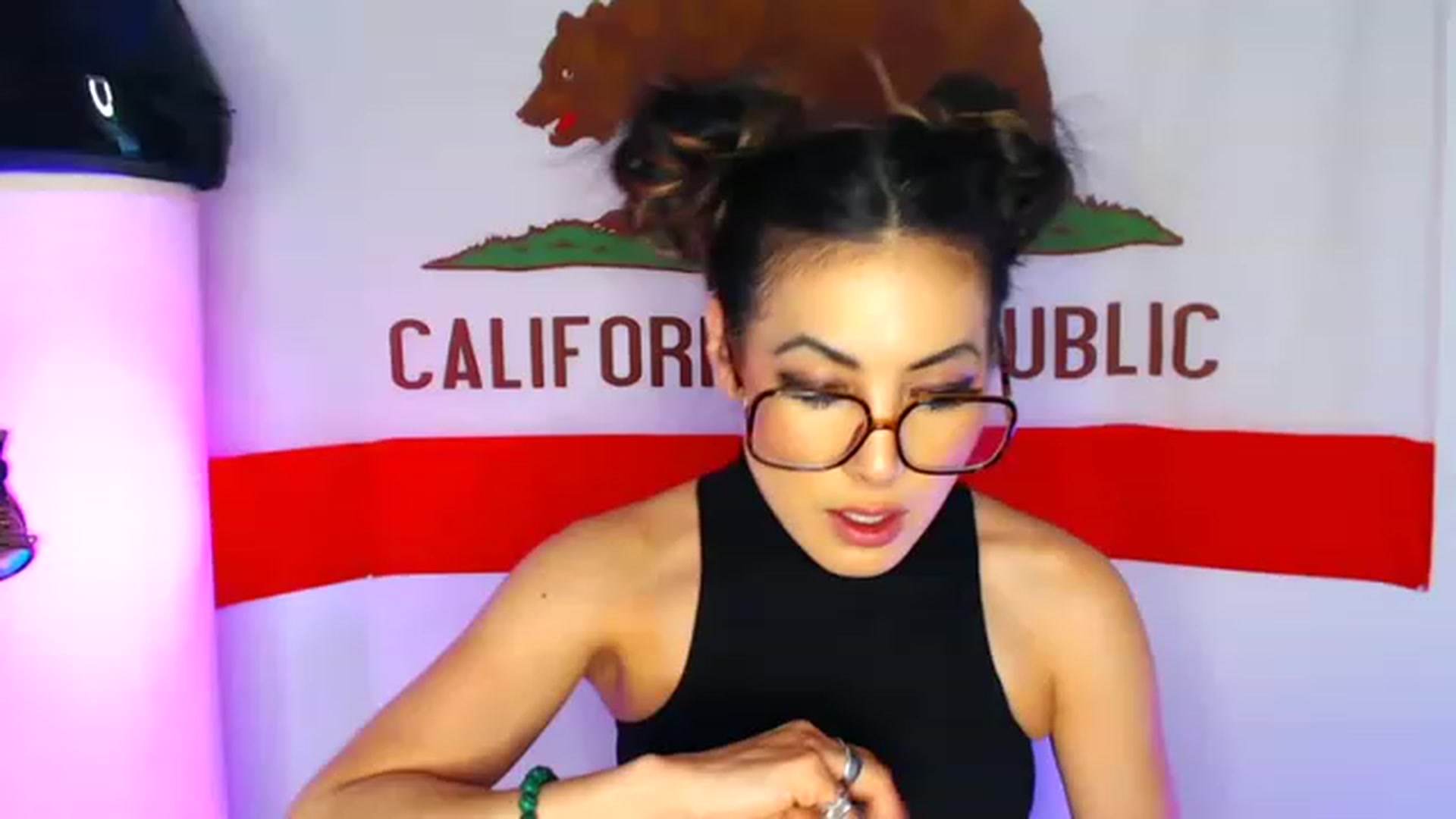 Gallery image thumbnail from Tia_Asaka's myfreecams stream on, 12/03/2022, 15:08 image 8 of 20