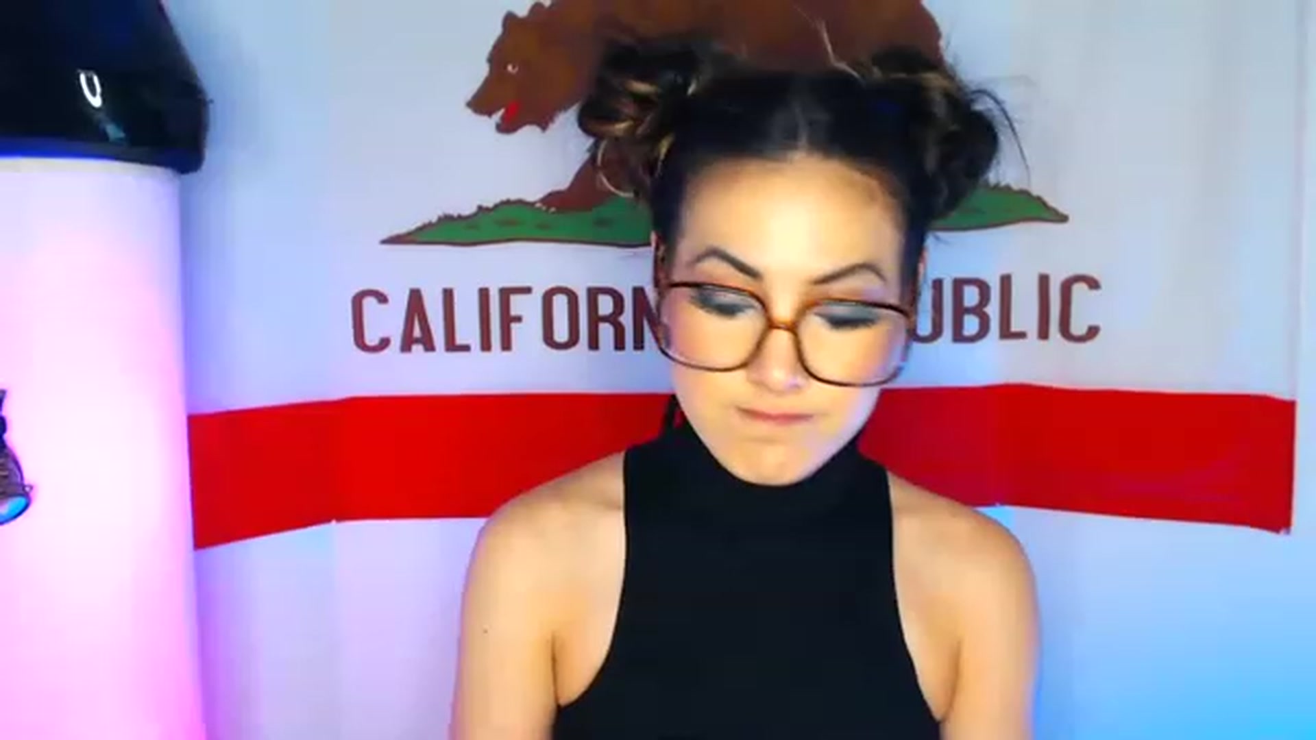 Gallery image thumbnail from Tia_Asaka's myfreecams stream on, 12/03/2022, 15:08 image 11 of 20