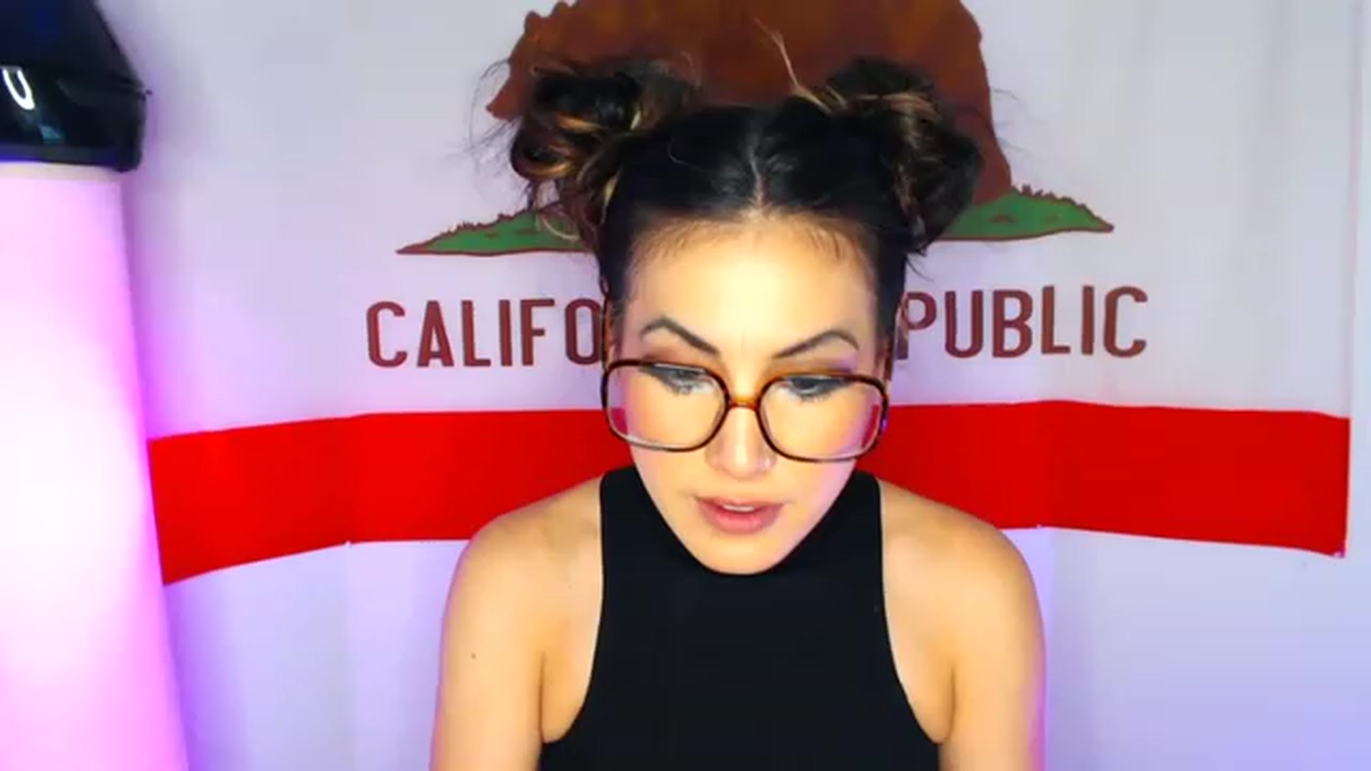 Gallery image thumbnail from Tia_Asaka's myfreecams stream on, 12/03/2022, 15:08 image 16 of 20