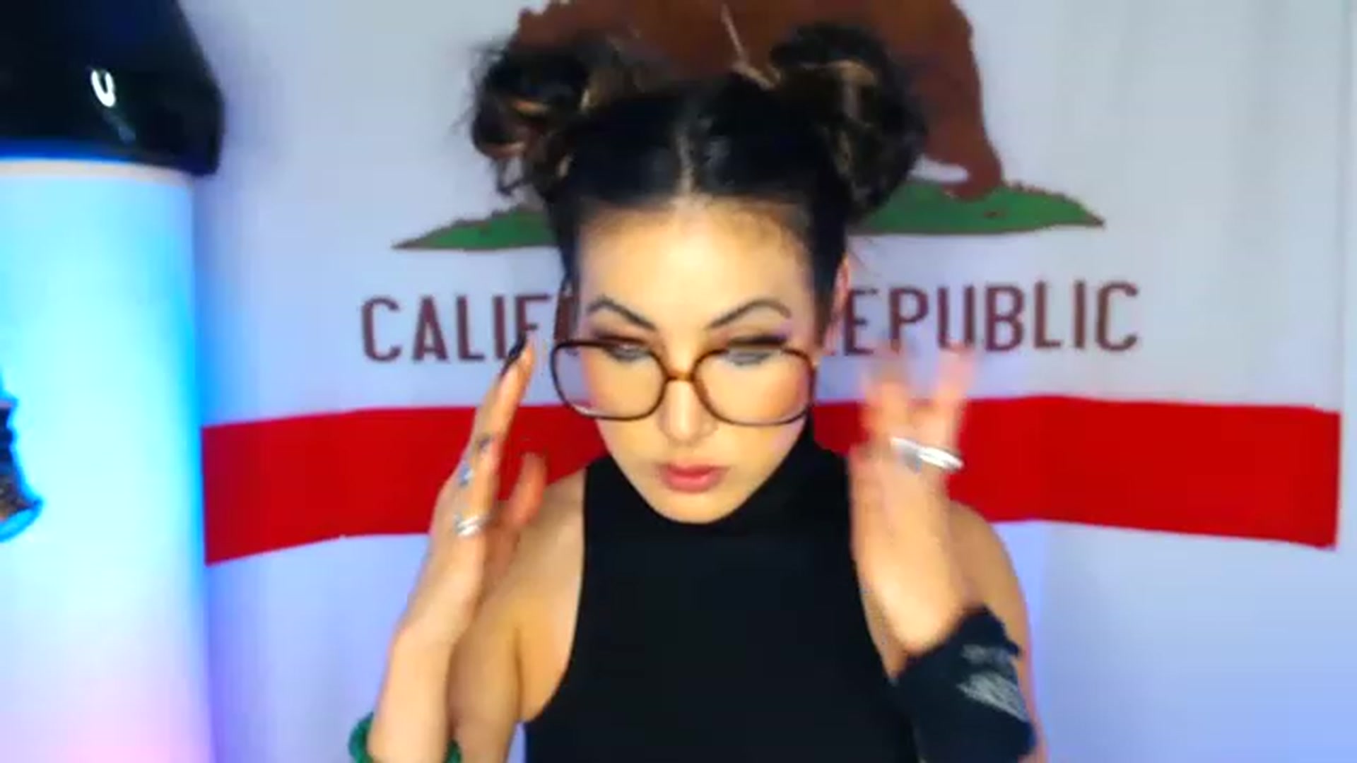 Gallery image thumbnail from Tia_Asaka's myfreecams stream on, 12/03/2022, 15:08 image 2 of 20