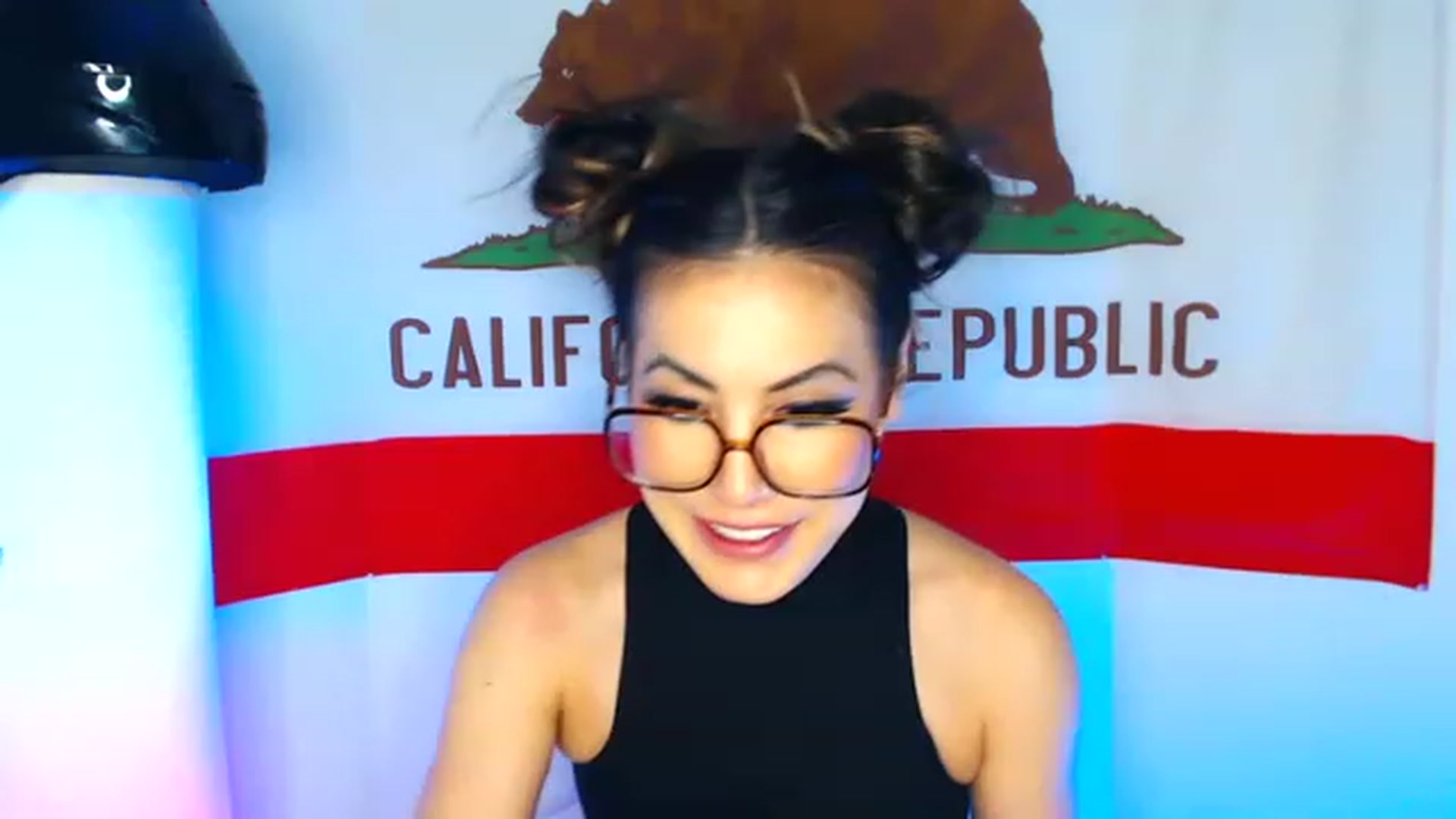 Gallery image thumbnail from Tia_Asaka's myfreecams stream on, 12/03/2022, 15:45 image 8 of 20