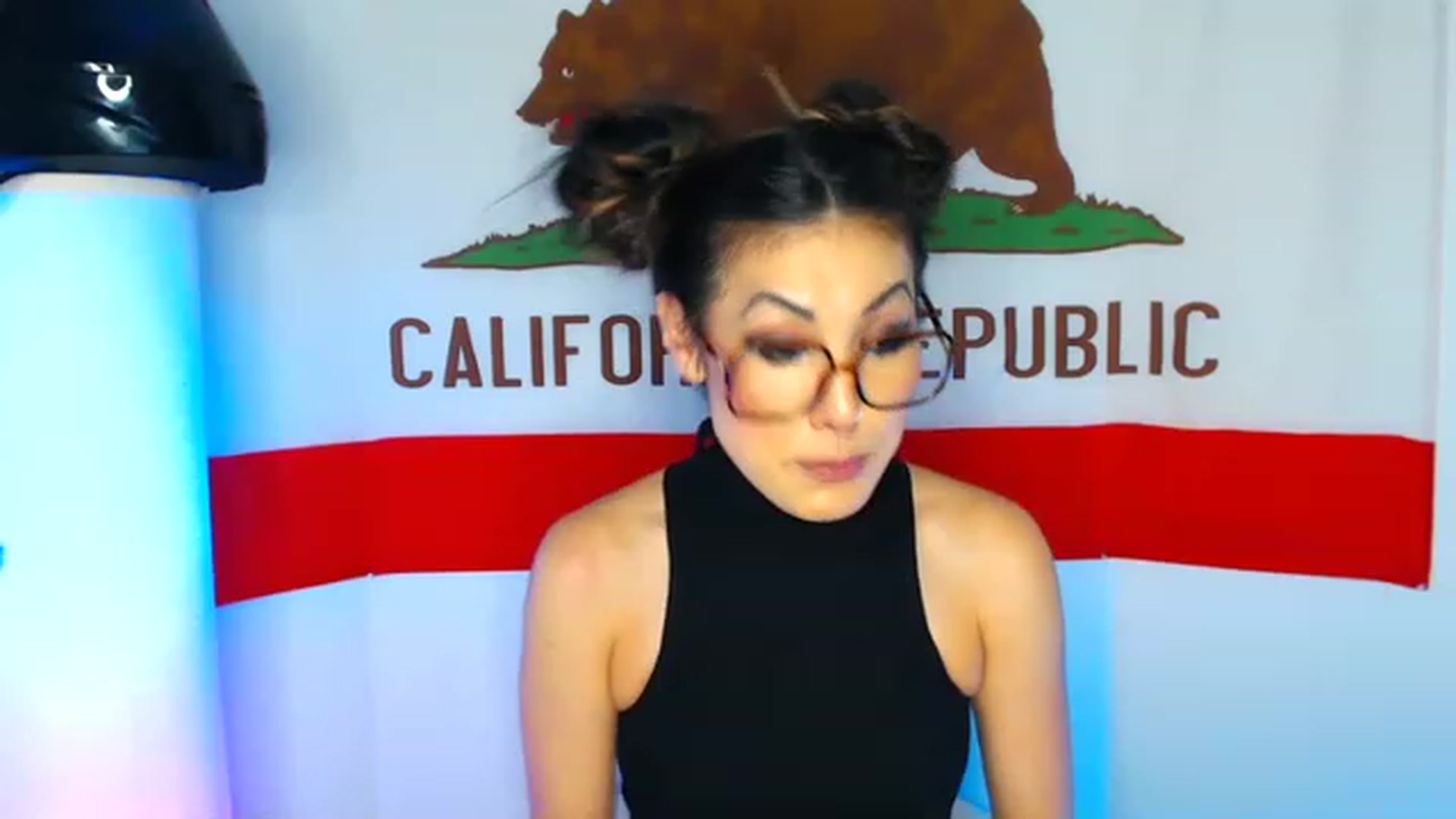 Gallery image thumbnail from Tia_Asaka's myfreecams stream on, 12/03/2022, 15:45 image 13 of 20