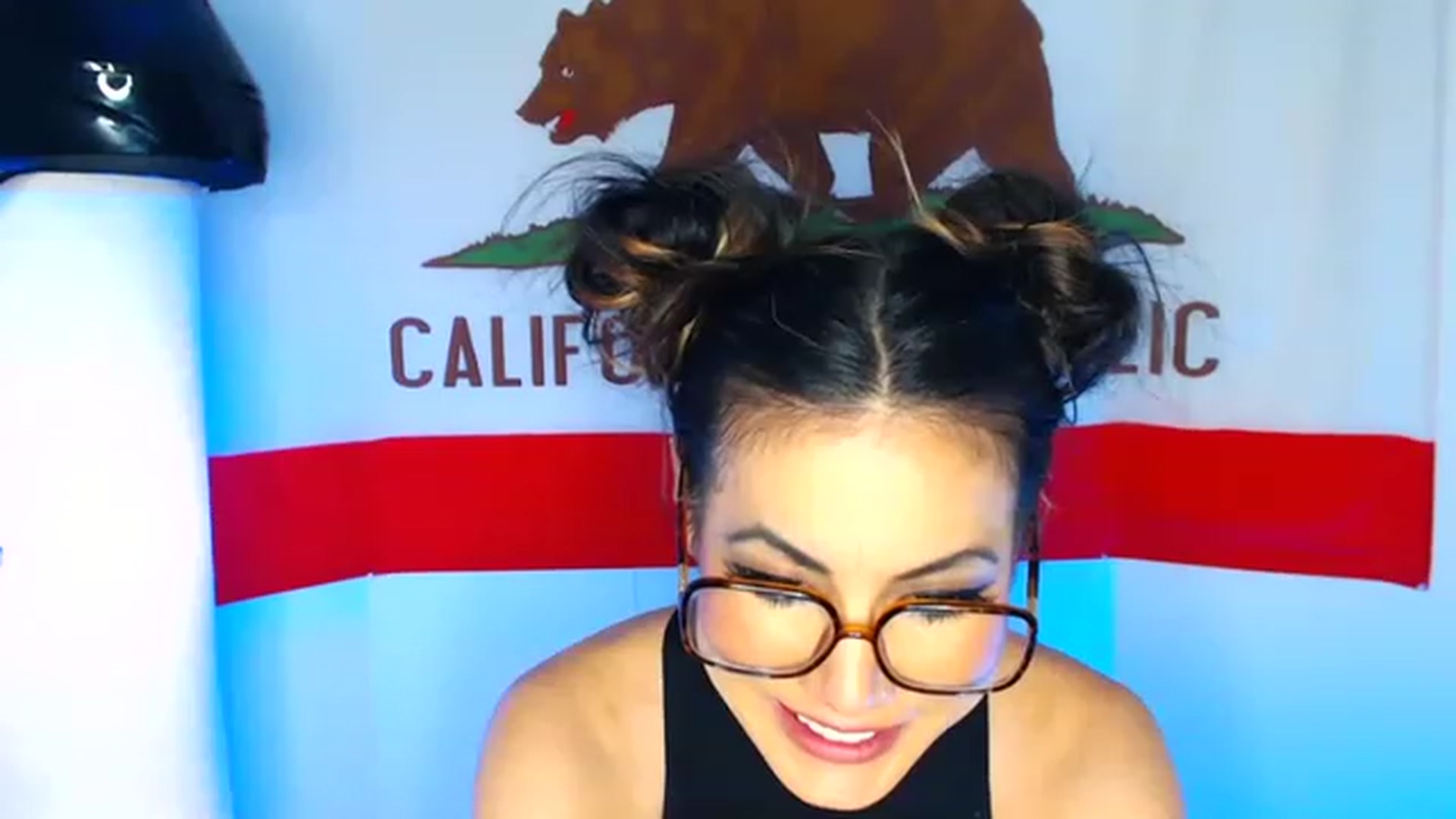 Gallery image thumbnail from Tia_Asaka's myfreecams stream on, 12/03/2022, 15:45 image 19 of 20