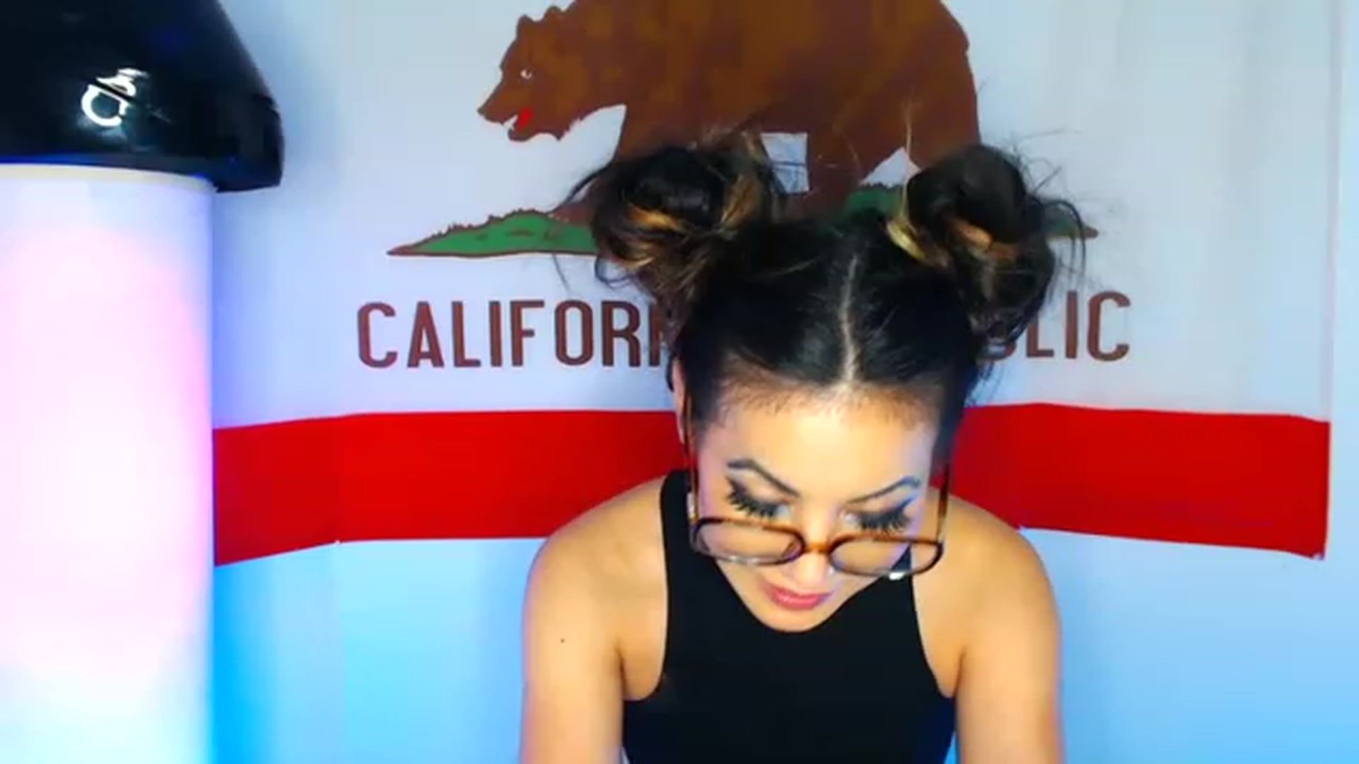 Gallery image thumbnail from Tia_Asaka's myfreecams stream on, 12/04/2022, 10:20 image 6 of 20