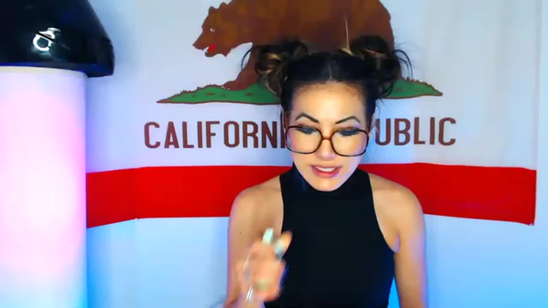 Gallery image thumbnail from Tia_Asaka's myfreecams stream on, 12/04/2022, 10:20 image 5 of 20