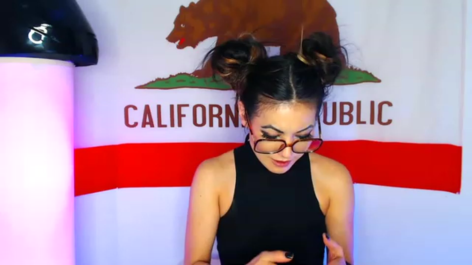 Gallery image thumbnail from Tia_Asaka's myfreecams stream on, 12/04/2022, 10:20 image 17 of 20