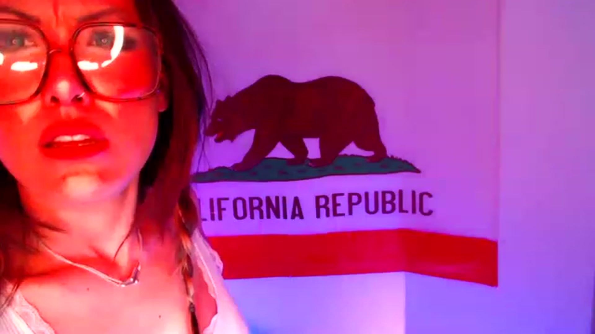 Gallery image thumbnail from Tia_Asaka's myfreecams stream on, 12/10/2022, 14:01 image 9 of 20
