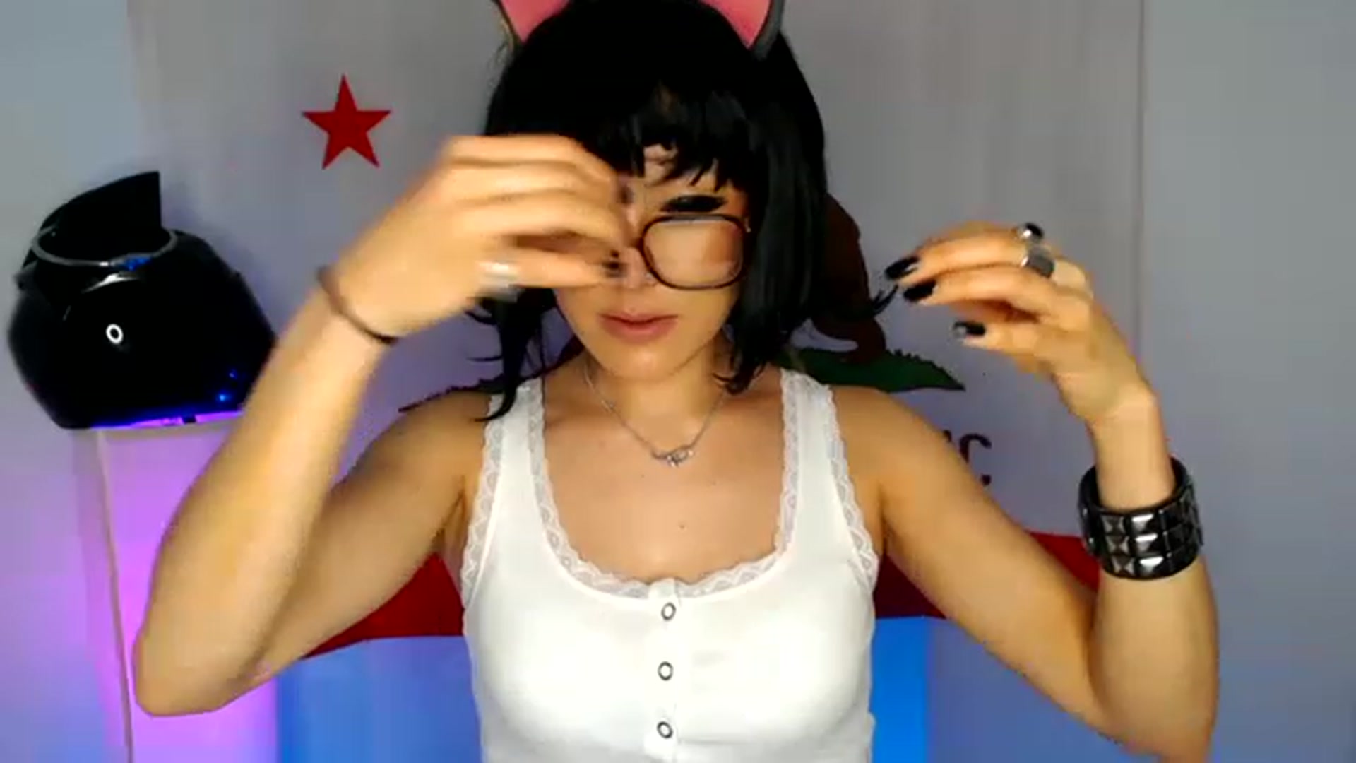 Gallery image thumbnail from Tia_Asaka's myfreecams stream on, 12/10/2022, 14:01 image 5 of 20